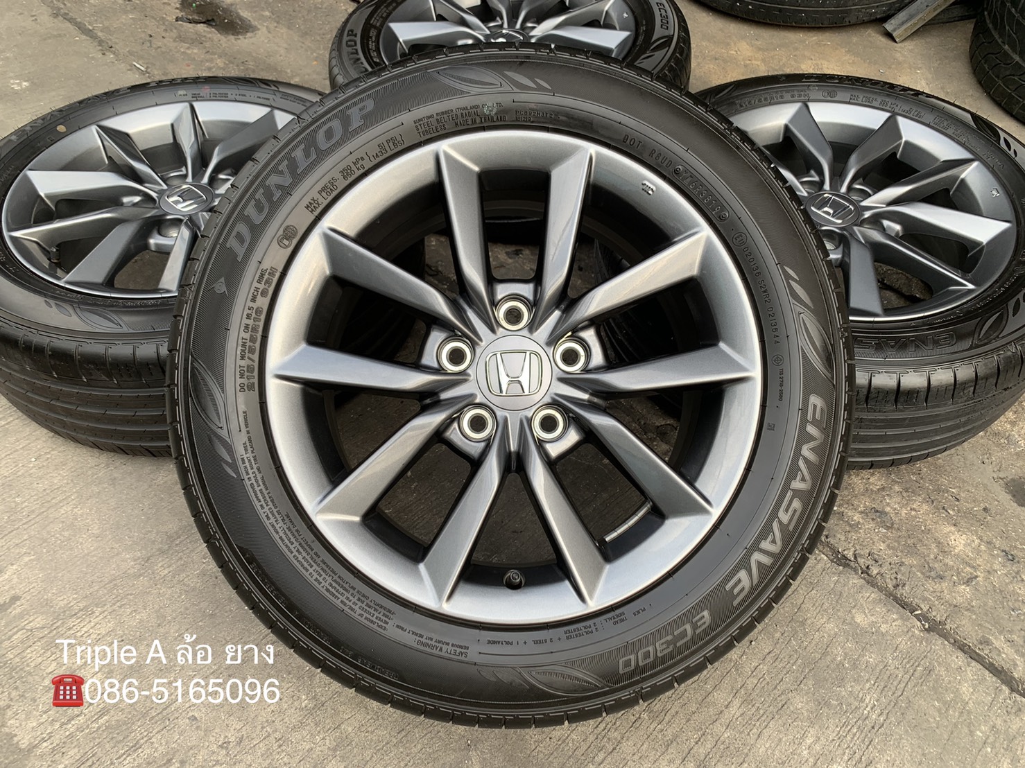 ล้อแม็ก Honda Civic FC รุ่นใหม่ล่าสุด ขอบ 16 สีเทากัน พร้อมยาง 215-55-16 Dunlop ปี 19 สวยๆ ล้อแม็ก Honda Civic FC รุ่นใหม่ล่าสุด ขอบ 16 สีเทากัน พร้อมยาง 215-55-16 Dunlop ปี 19 สวยๆ