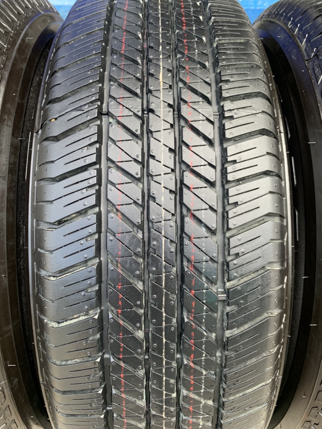 ล้อแม็กป้ายแดง Ford Ranger XLT รุ่นใหม่ ขอบ 17 สีดำแท้ พร้อมยางป้ายแดง 265-65-17 Bridgestone ปลายปี 