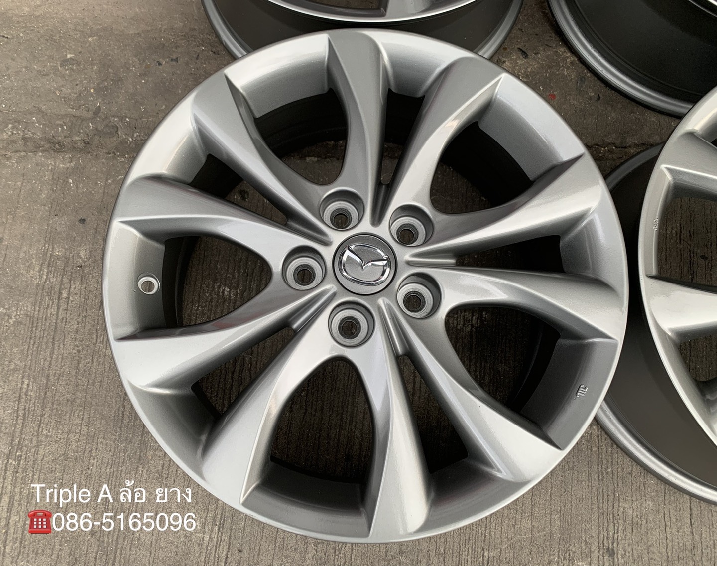 ล้อแม็ก Mazda 3 ขอบ 17 สีเทา สวยๆ