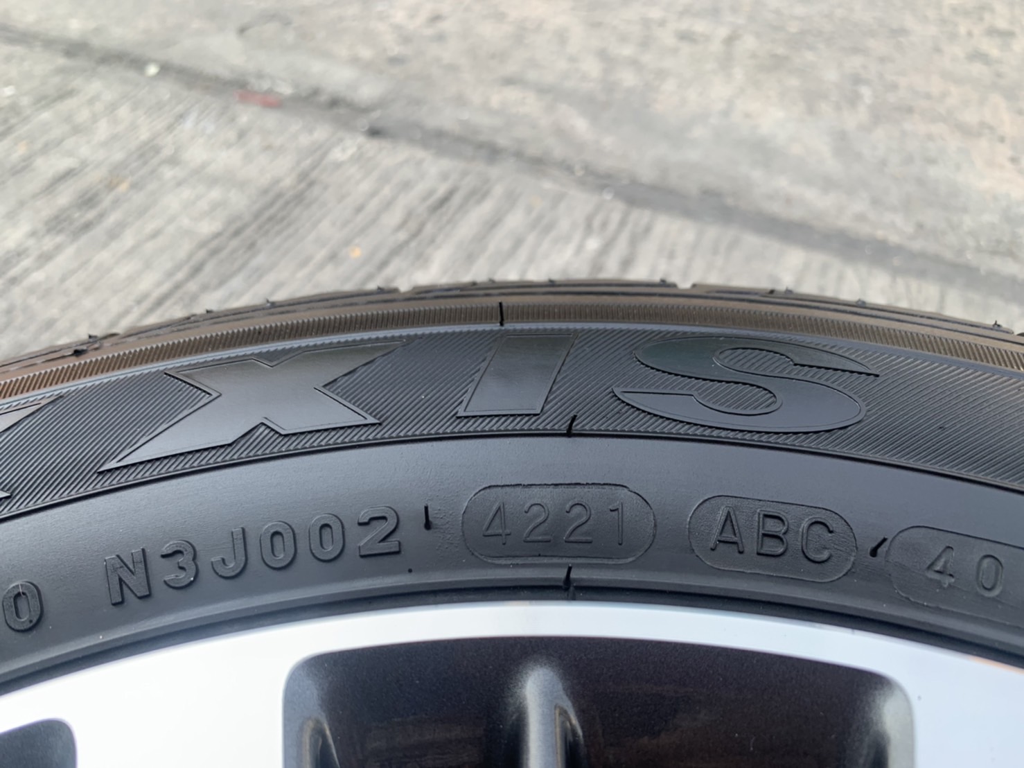 ล้อแม็กป้ายแดง Honda City รุ่นใหม่ล่าสุด ขอบ 15 สีเทาหน้าเงา พร้อมยางใหม่ป้ายแดง 185-60-15 Maxxis ปล
