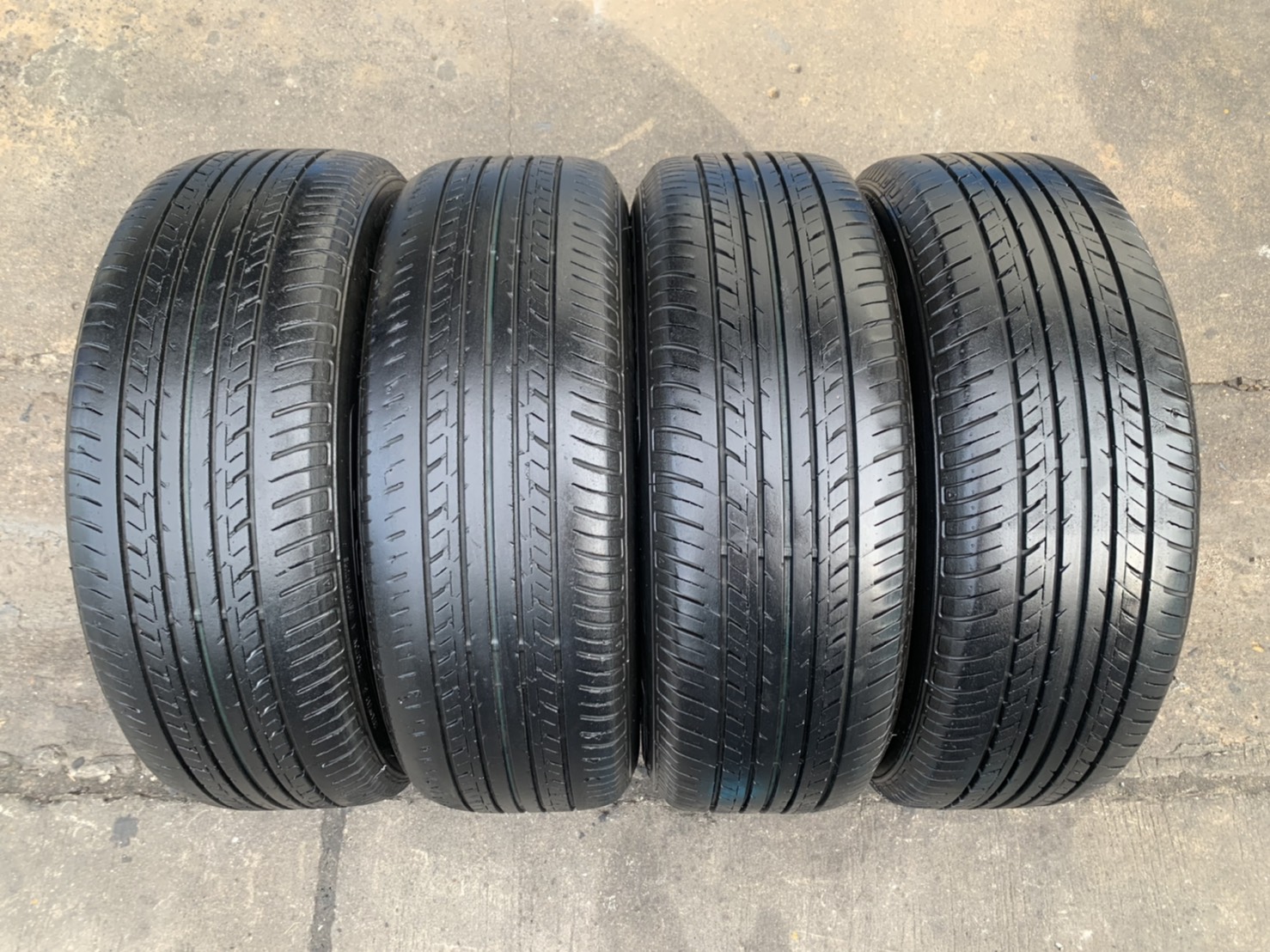 ล้อแม็ก 5รู114 Honda Civic FD ขอบ 15 สีบอร์นหน้าเงา พร้อมยาง 195-65-15 Deestone ปลายปี 17 ล้อแม็ก 5รู114 Honda Civic FD ขอบ 15 สีบอร์นหน้าเงา พร้อมยาง 195-65-15 Deestone ปลายปี 17