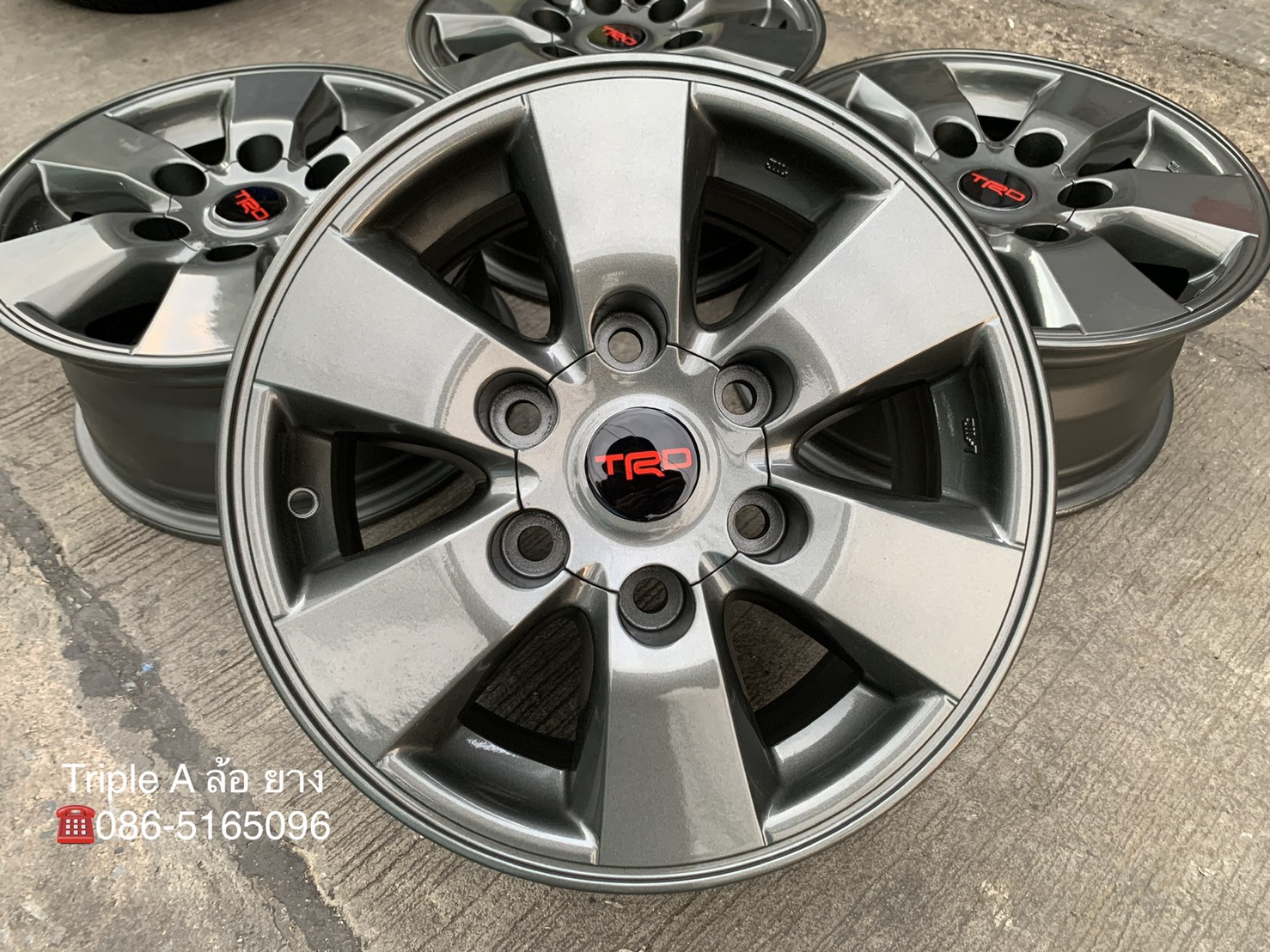 ล้อแม็ก Toyota Vigo Preruner ขอบ 15 สีเทากัน ใส่กับ Vigo ,Revo ,รถตู้ ได้เลย ล้อแม็ก Toyota Vigo Preruner ขอบ 15 สีเทากัน ใส่กับ Vigo ,Revo ,รถตู้ ได้เลย
