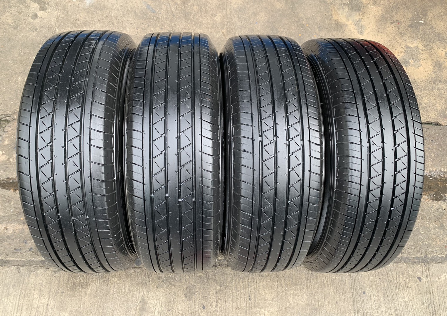 ล้อแม็ก ISUZU D-Max ขอบ 15 พร้อมยาง 205-70-15 Yokohama ปี 16 ล้อแม็ก ISUZU D-Max ขอบ 15 พร้อมยาง 205-70-15 Yokohama ปี 16