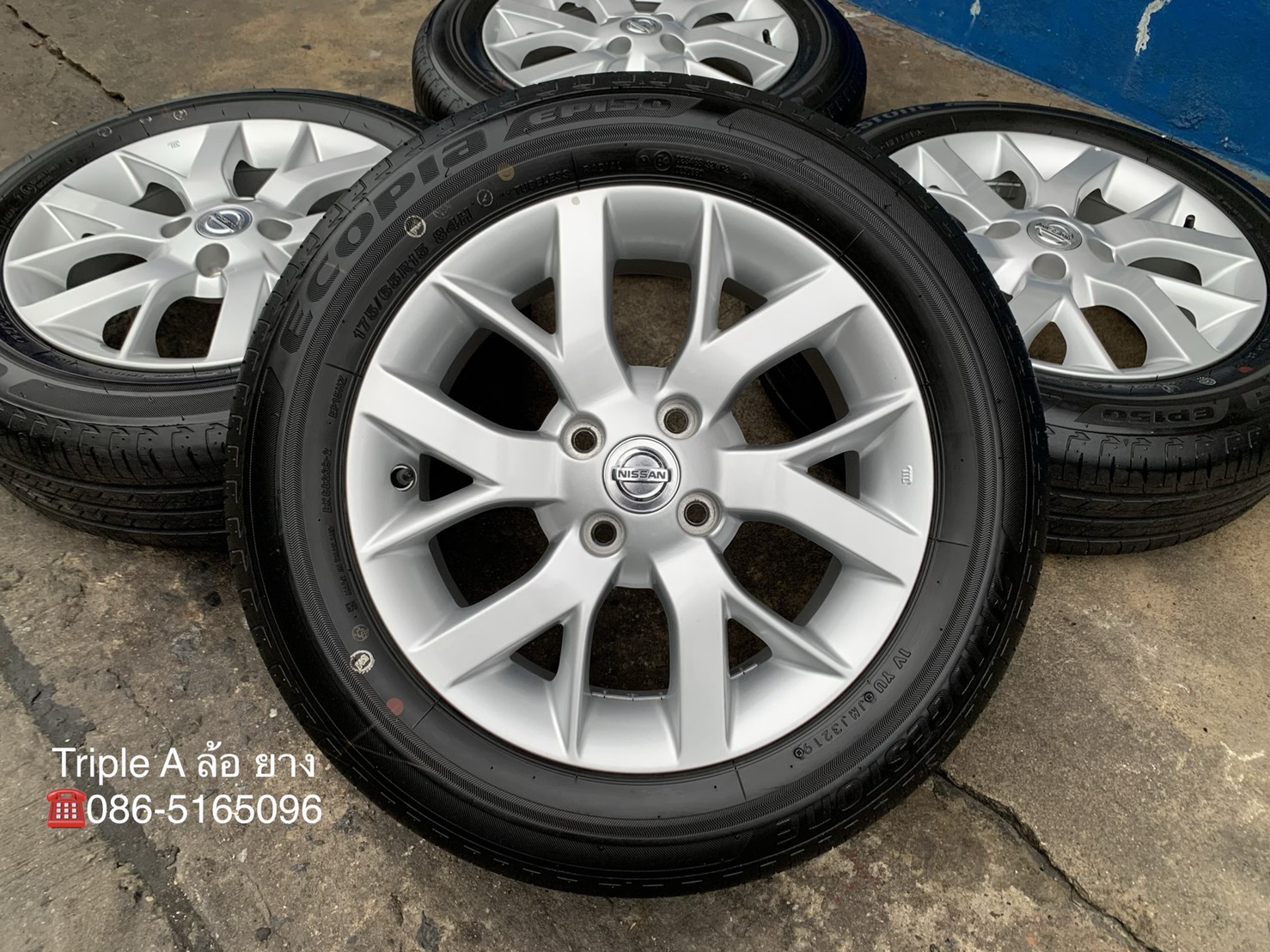 ล้อแม็กป้ายแดง Nissan Note ขอบ 15 พร้อมยางใหม่ป้ายแดง 175-65-15 Bridgestone ใหม่กริ๊บๆ ล้อแม็กป้ายแดง Nissan Note ขอบ 15 พร้อมยางใหม่ป้ายแดง 175-65-15 Bridgestone ใหม่กริ๊บๆ