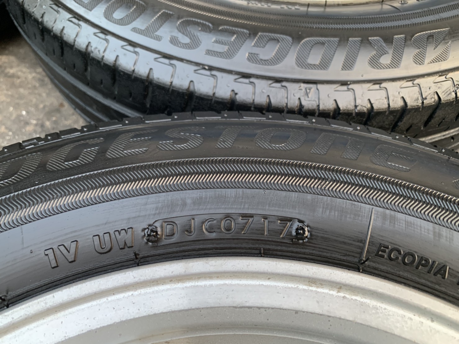 ล้อแม็ก Toyota Soluna ขอบ 14 แถมยาง 165-70-14 Bridgestone ปี 17 ล้อแม็ก Toyota Soluna ขอบ 14 แถมยาง 165-70-14 Bridgestone ปี 17