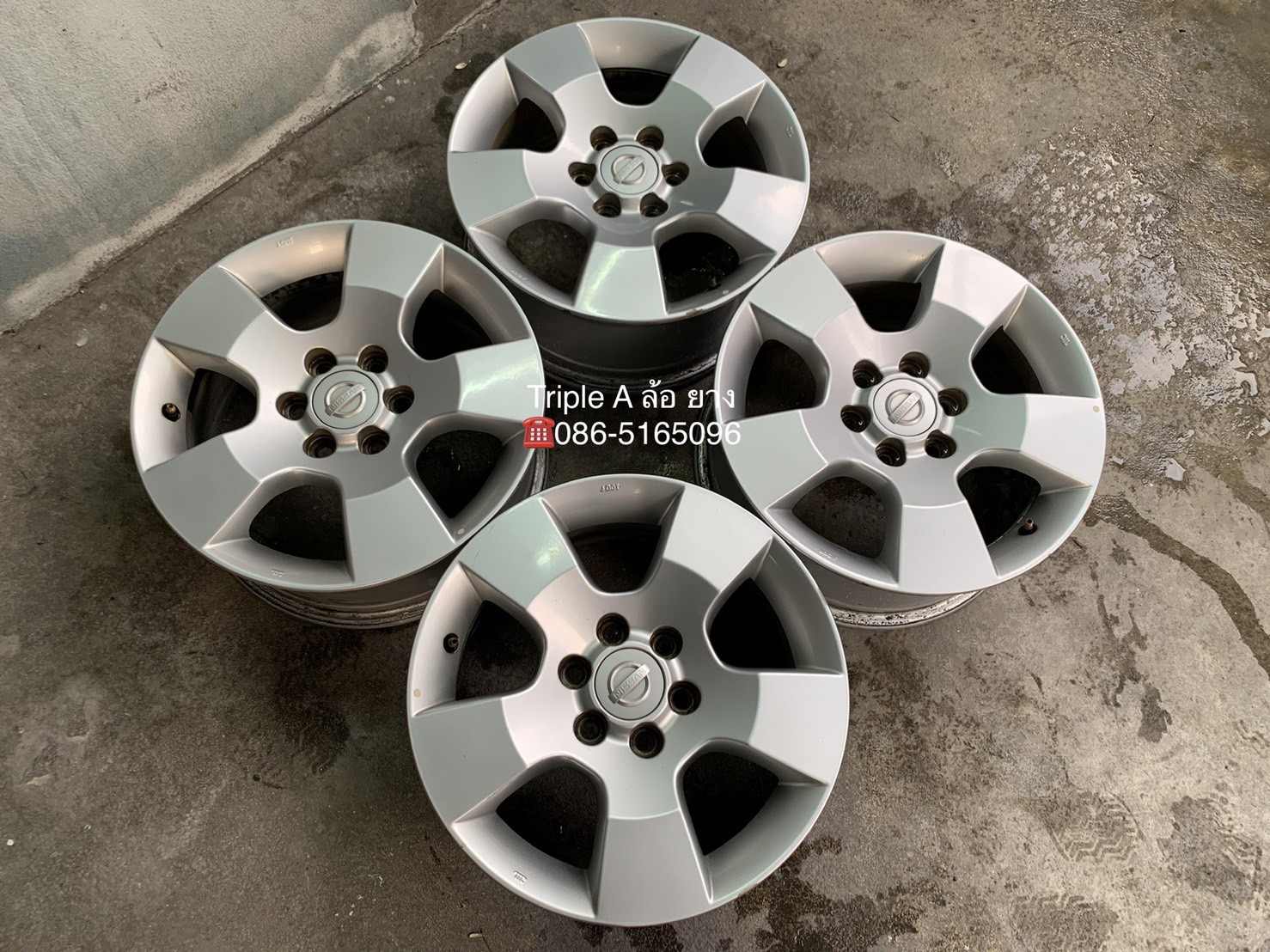 ล้อแม็ก 6รู114 Nissan Navara ขอบ 16 สีบอร์น