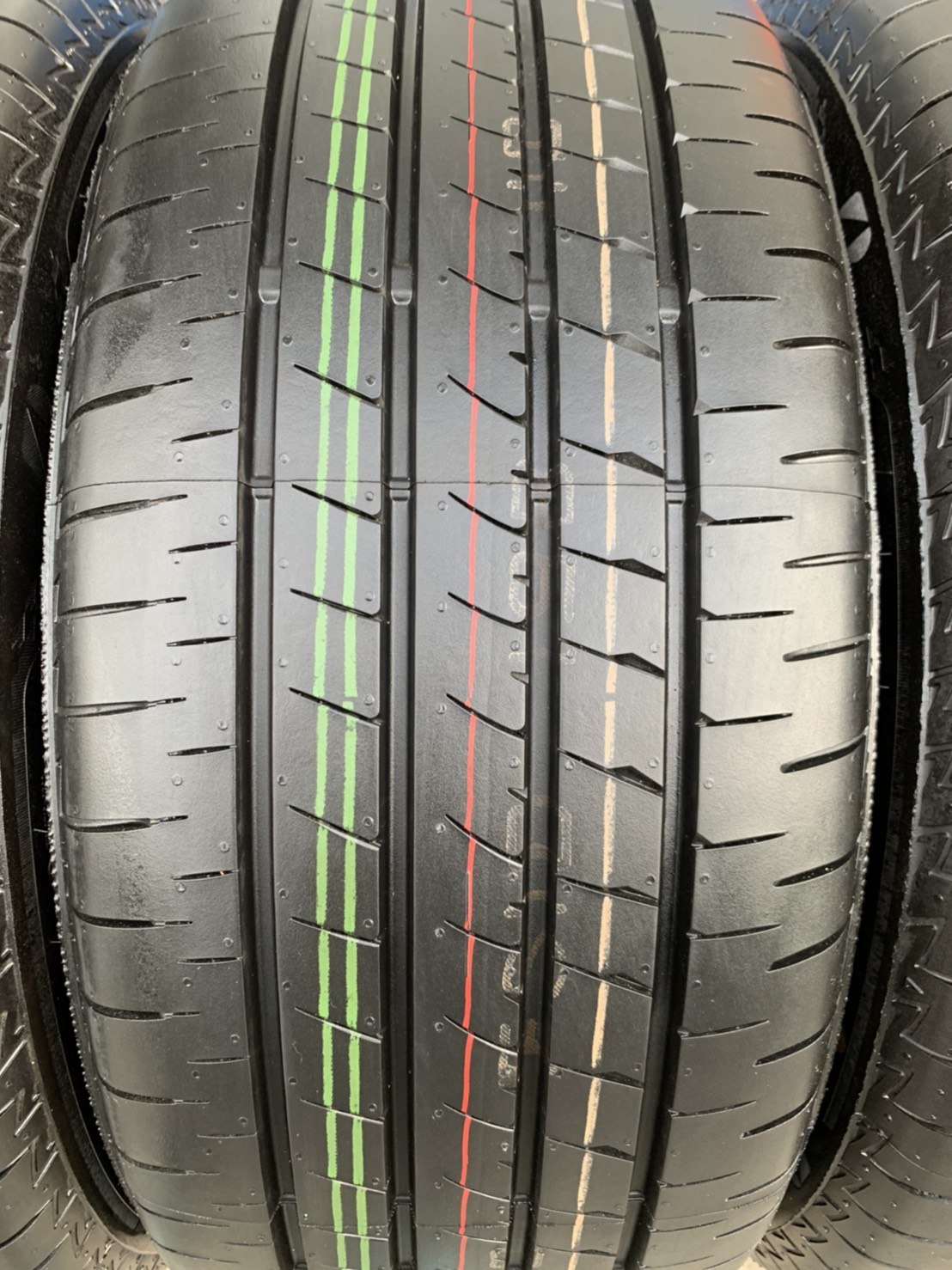 ล้อแม็กป้ายแดง Toyota Camry รุ่นใหม่ ขอบ 18 พร้อมยางป้ายแดง 235-45-18 Bridgestone