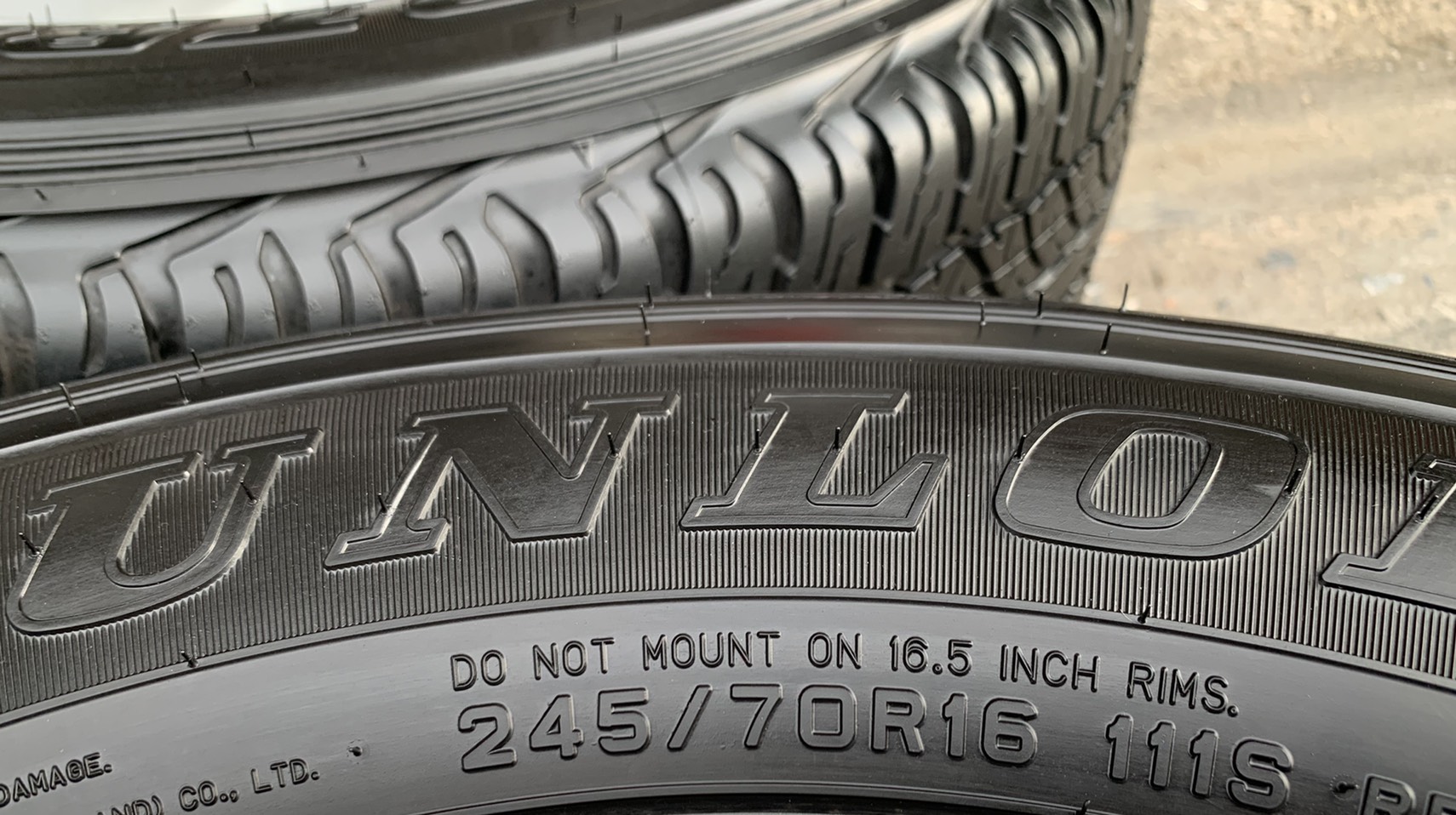 ยางป้ายแดง 245-70-16 Dunlop ปี 20 สวยกริ๊บๆ