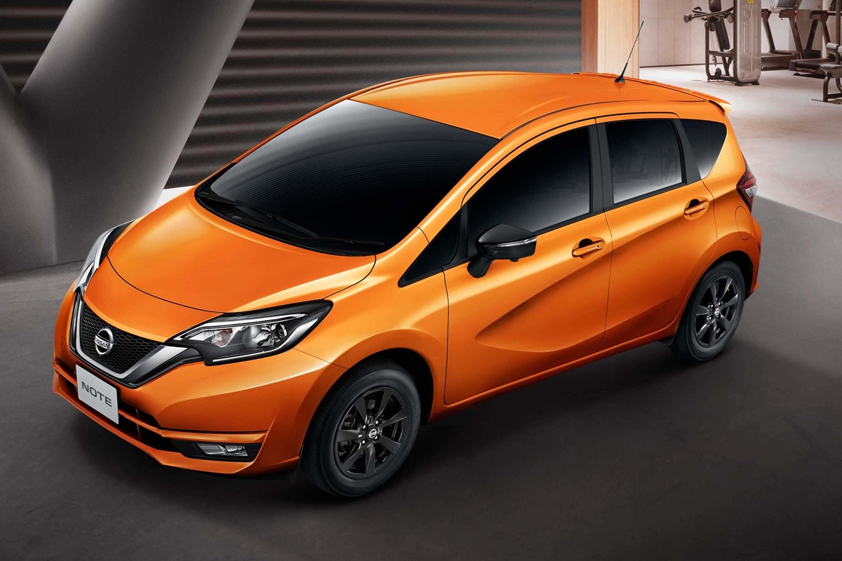 ล้อแม็กป้ายแดง Nissan Note รุ่นใหม่ล่าสุด ขอบ 15 สีดำแท้ พร้อมยางใหม่ป้ายแดง 175-65-15 Bridgestone ป