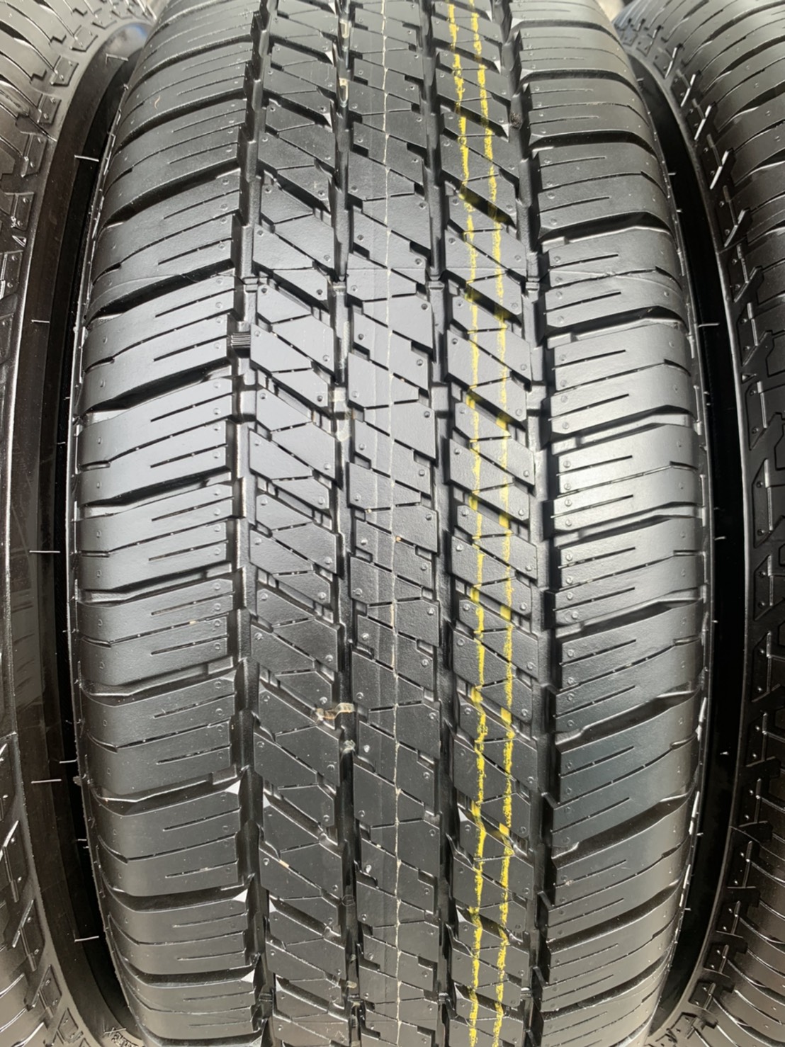 ล้อแม็กป้ายแดง Toyota Revo รุ่นใหม่ล่าสุด ขอบ 18 ดำหน้าเงา พร้อมยางป้ายแดง 265-60-18 Bridgestone ปี 21 สวยกริ๊บ ล้อแม็กป้ายแดง Toyota Revo รุ่นใหม่ล่าสุด ขอบ 18 ดำหน้าเงา พร้อมยางป้ายแดง 265-60-18 Bridgestone ปี 21 สวยกริ๊บ