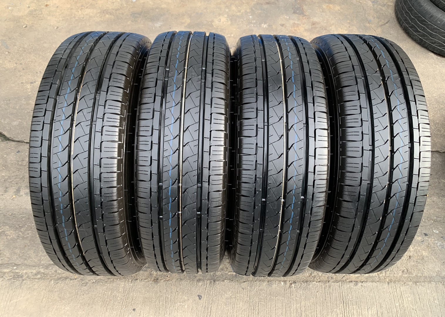 ล้อแม็กป้ายแดง Mitsu Triton รุ่นใหม่ล่าสุด ขอบ 16 พร้อมยางใหม่ป้ายแดง 225-65-16 Bridgestone ปี 20 ให ล้อแม็กป้ายแดง Mitsu Triton รุ่นใหม่ล่าสุด ขอบ 16 พร้อมยางใหม่ป้ายแดง 225-65-16 Bridgestone ปี 20 ให