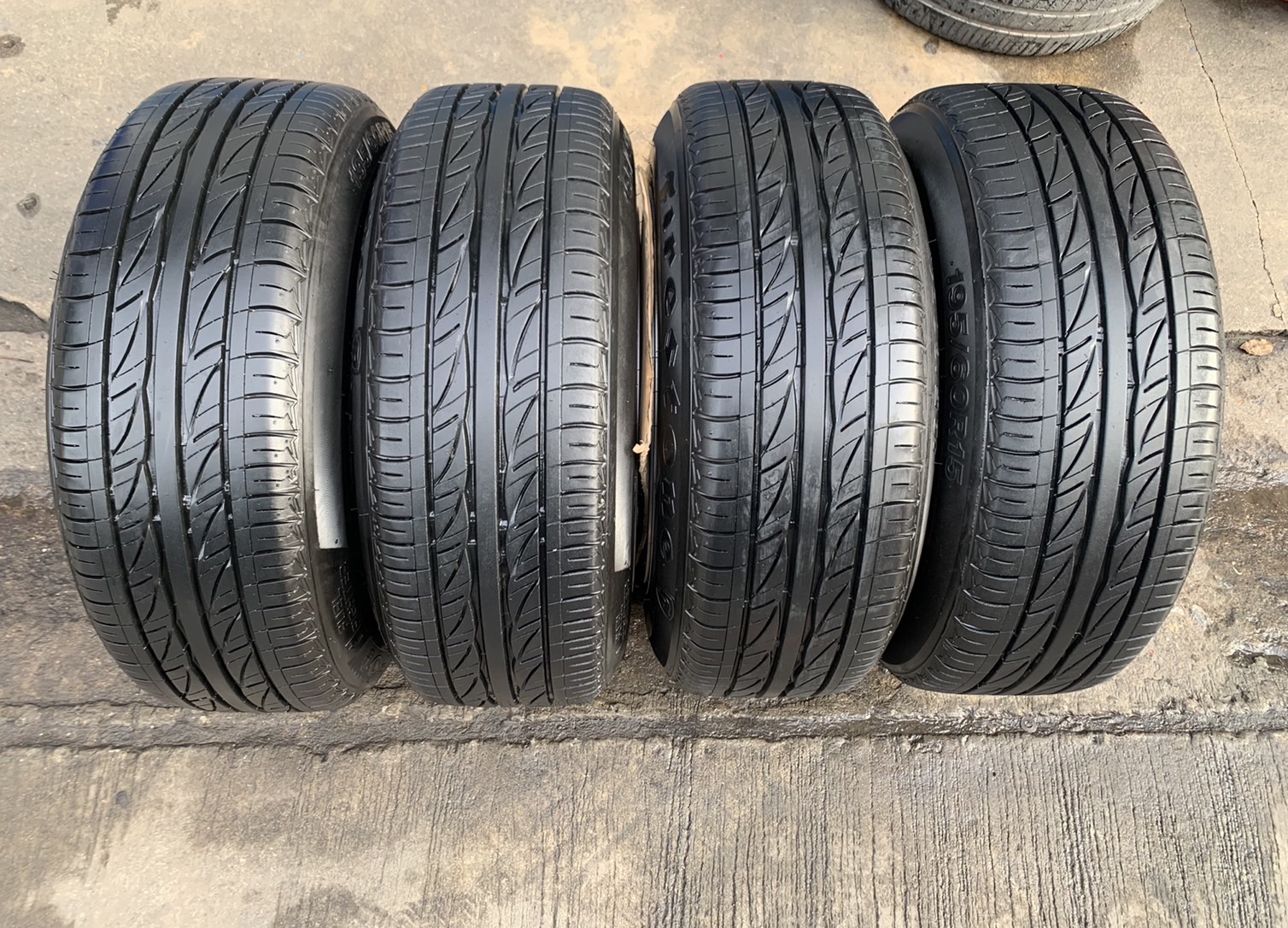 ล้อแม็ก ลาย XXR DRIFT KING ขอบ 15 พร้อมยาง 195-60-15 Firestone ปี 18 ล้อแม็ก ลาย XXR DRIFT KING ขอบ 15 พร้อมยาง 195-60-15 Firestone ปี 18