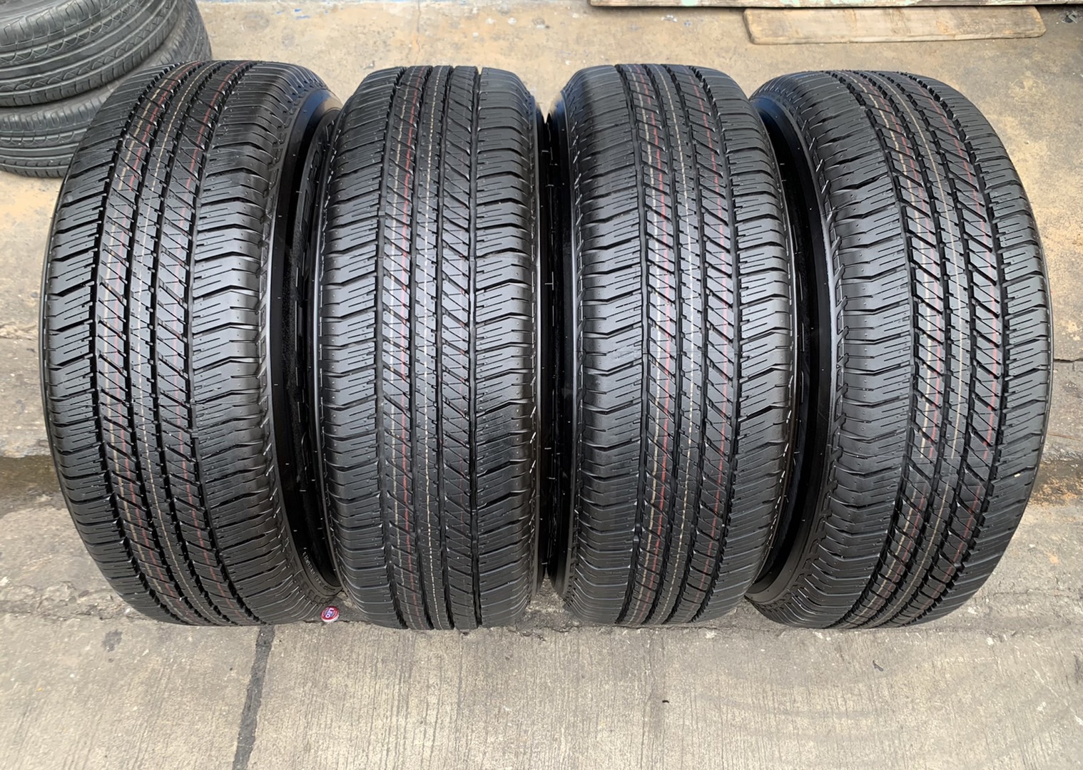 ล้อแม็กป้ายแดง Ford Ranger XLT รุ่นใหม่ ขอบ 17 สีดำแท้ พร้อมยางใหม่ป้ายแดง 265-65-17 Bridgestone ปี ล้อแม็กป้ายแดง Ford Ranger XLT รุ่นใหม่ ขอบ 17 สีดำแท้ พร้อมยางใหม่ป้ายแดง 265-65-17 Bridgestone ปี