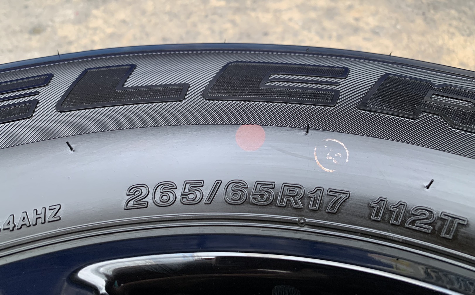 ล้อแม็กป้ายแดง Ford Ranger XLT ขอบ 17 สีดำแท้ พร้อมยางใหม่ป้ายแดง 265-65-17 Bridgestone ปี 21 ใหม่ๆกริ๊บๆ ล้อแม็กป้ายแดง Ford Ranger XLT ขอบ 17 สีดำแท้ พร้อมยางใหม่ป้ายแดง 265-65-17 Bridgestone ปี 21 ใหม่ๆกริ๊บๆ