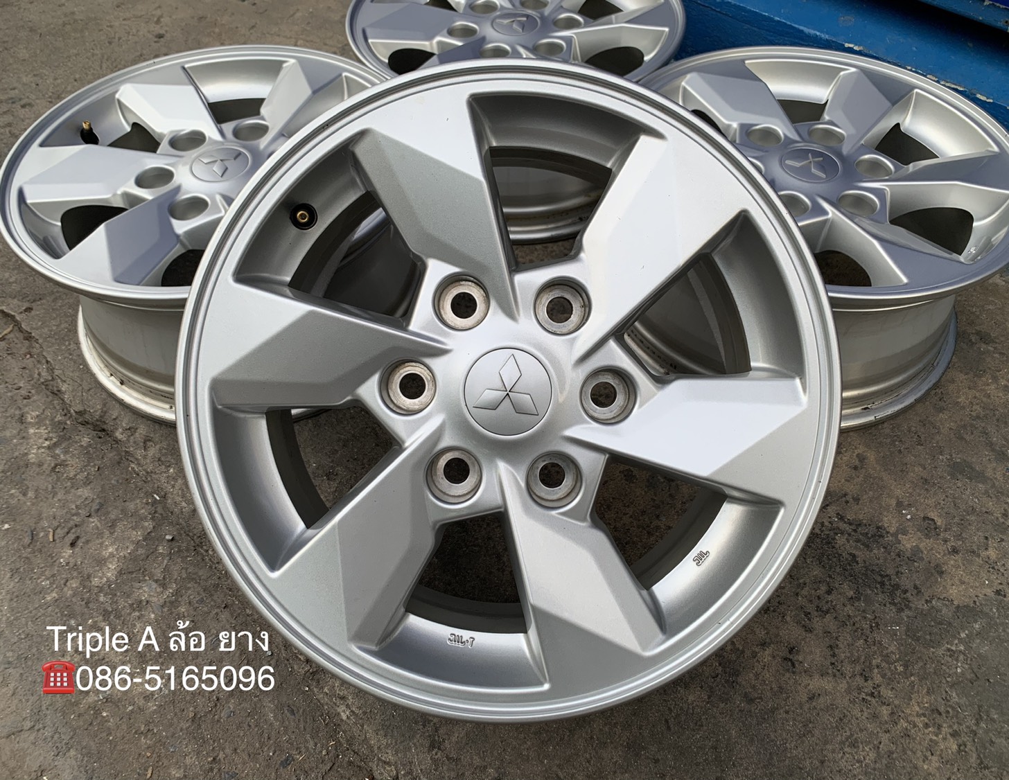 ล้อแม็ก 6รู139 Mitsu Triton ขอบ 16 สวยๆ ล้อแม็ก 6รู139 Mitsu Triton ขอบ 16 สวยๆ