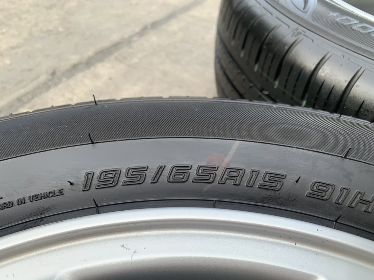 ล้อแม็ก 5รู114 Honda Civic FB ขอบ 15 พร้อมยางป้ายแดง 195-65-15 Dunlop ปลายปี 20 ล้อแม็ก 5รู114 Honda Civic FB ขอบ 15 พร้อมยางป้ายแดง 195-65-15 Dunlop ปลายปี 20