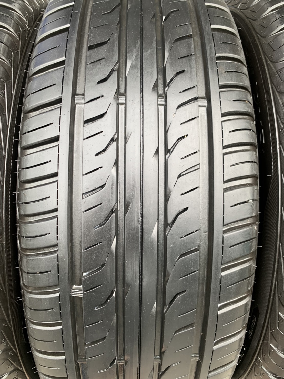 ล้อแม็ก Toyota Fortuner TRD แท้ ขอบ 20 ดำหน้าเงา พร้อมยางน้องๆป้ายแดง 265-50-20 Dunlop ปี 20 สวยๆ ล้อแม็ก Toyota Fortuner TRD แท้ ขอบ 20 ดำหน้าเงา พร้อมยางน้องๆป้ายแดง 265-50-20 Dunlop ปี 20 สวยๆ