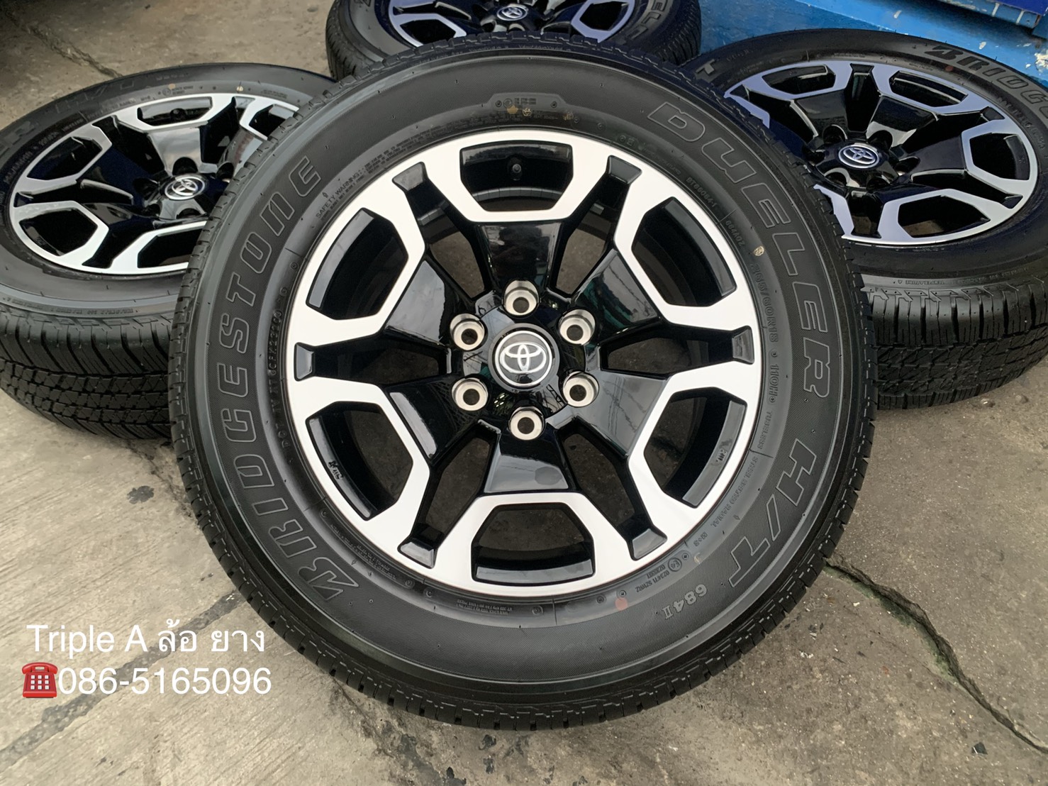 ล้อแม็กป้ายแดง Toyota Revo 2020 รุ่นใหม่ล่าสุด ขอบ 18 ดำหน้าเงา พร้อมยางป้ายแดง 265-60-18 Bridgeston ล้อแม็กป้ายแดง Toyota Revo 2020 รุ่นใหม่ล่าสุด ขอบ 18 ดำหน้าเงา พร้อมยางป้ายแดง 265-60-18 Bridgeston