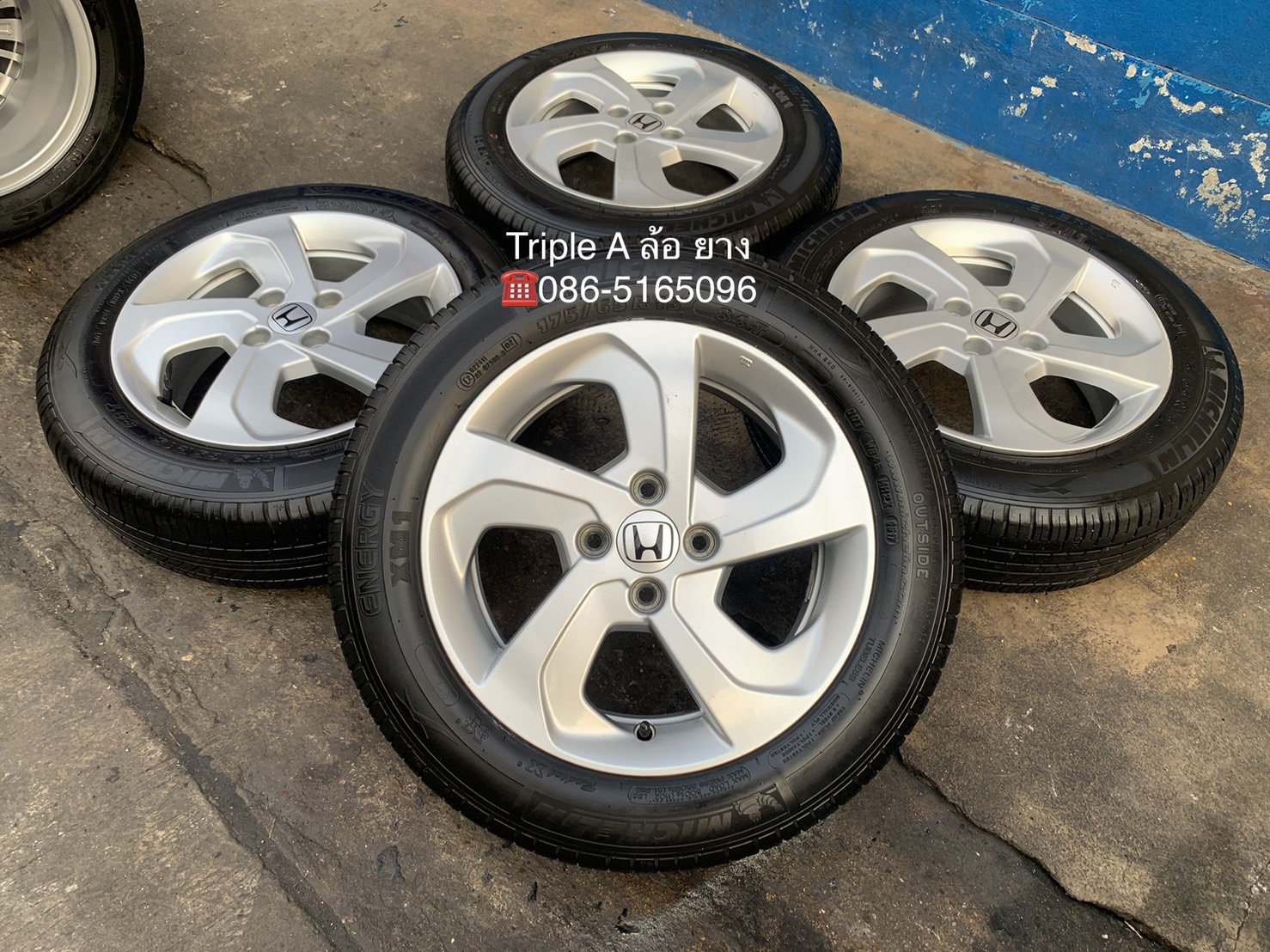 ล้อแม็ก Honda City ลายใบพัด ขอบ 15 พร้อมยาง 175-65-15 Michelin ปี 17