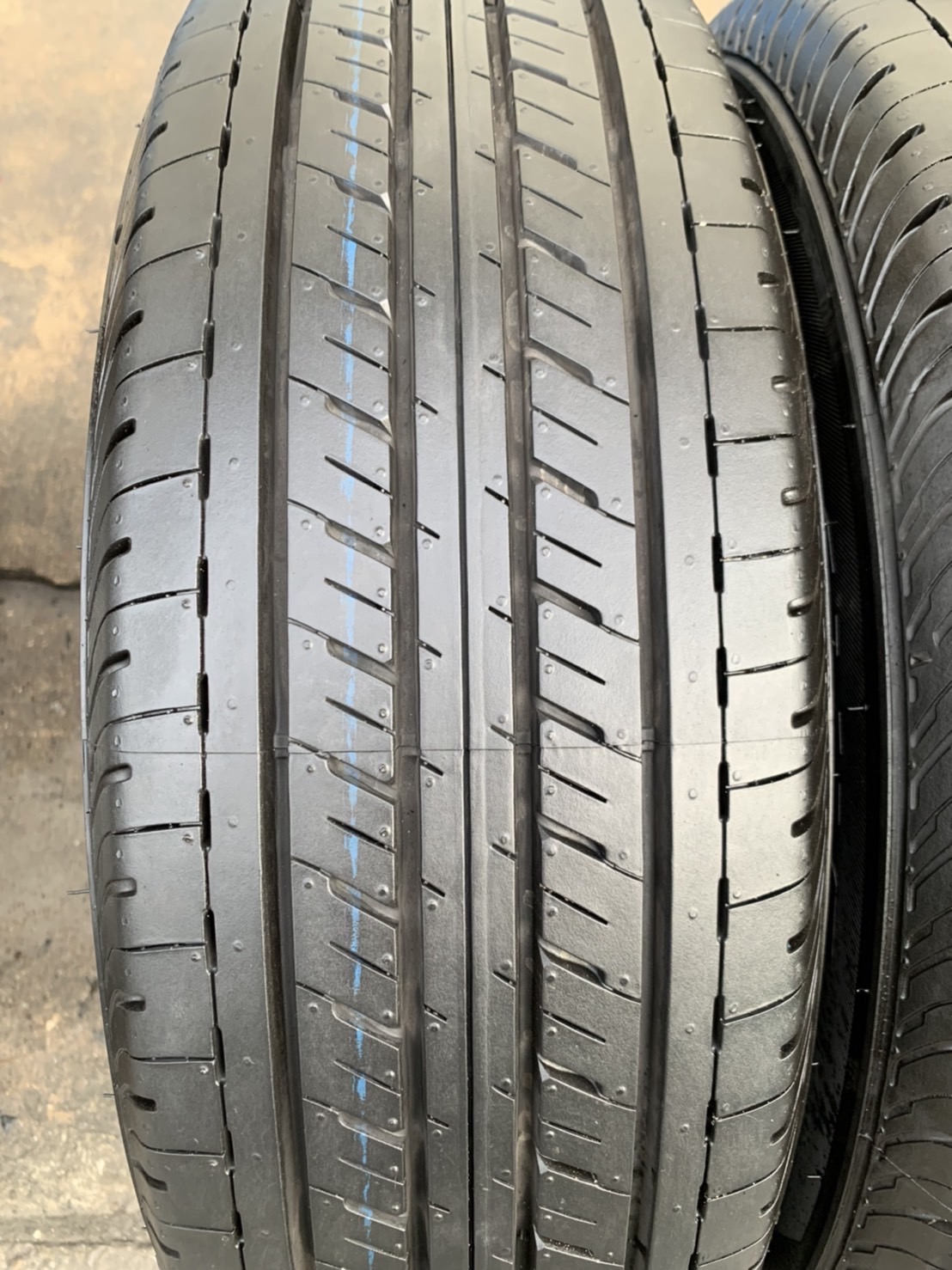 ล้อแม็ก Toyota Vigo ขอบ 16 พร้อมยางป้ายแดง 215-65-16 Bridgestone ปลายปี 20 สวยๆ
