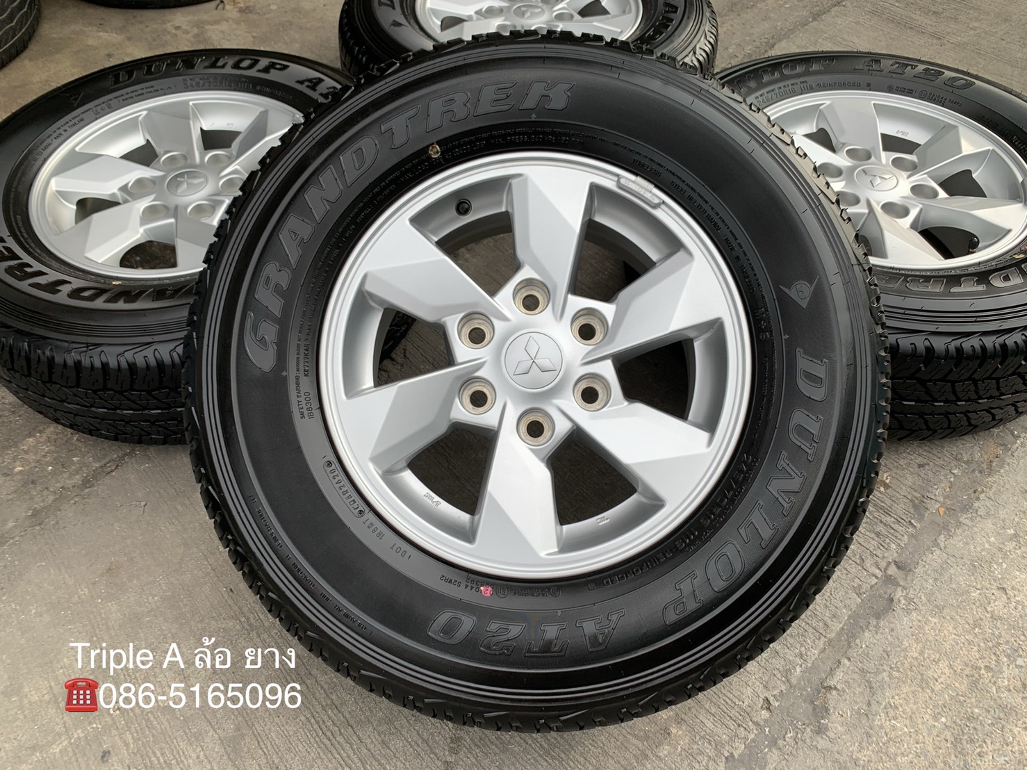 ล้อแม็กป้ายแดง Mitsu Triton ขอบ 16 พร้อมยางป้ายแดง 245-70-16 Dunlop ปี 20 สวยกริ๊บๆ