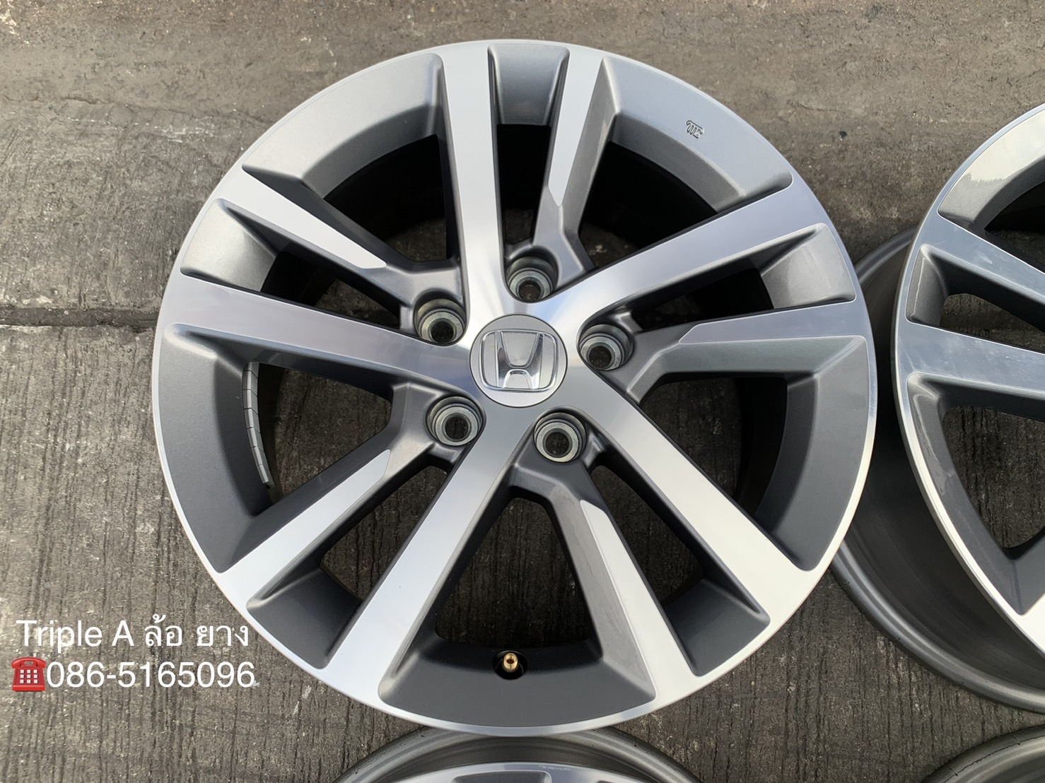 ล้อแม็กป้ายแดง All New Honda Civic FE รุ่นใหม่ล่าสุด ขอบ 16 สีเทาหน้าเงา ล้อแม็กป้ายแดง All New Honda Civic FE รุ่นใหม่ล่าสุด ขอบ 16 สีเทาหน้าเงา