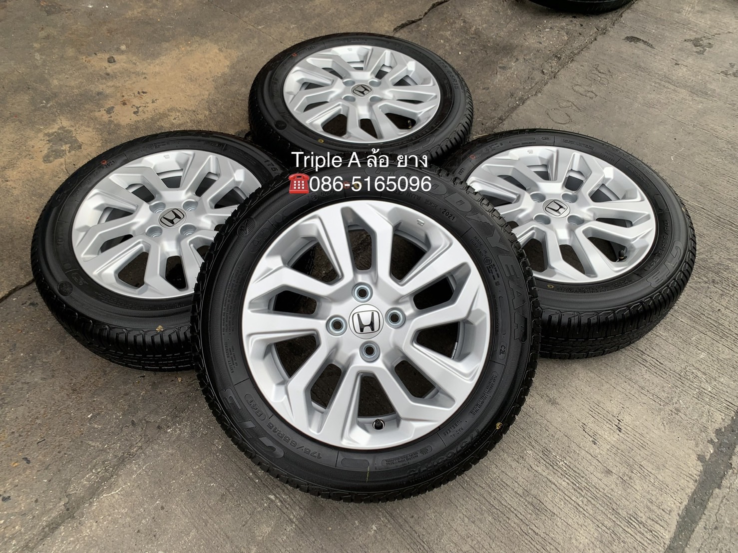 ล้อแม็กป้ายแดง Honda New Jazz ตัวรองท็อป ขอบ 15 พร้อมยางใหม่ป้ายแดง 175-65-15 GoodYear ปี 21 กริ๊บๆ