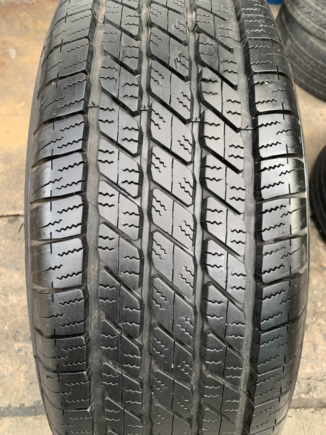 ล้ออะไหล่ 6รู139 ขอบ 17 แถมยาง 265-65-17 Michelin ปี 12 ล้ออะไหล่ 6รู139 ขอบ 17 แถมยาง 265-65-17 Michelin ปี 12
