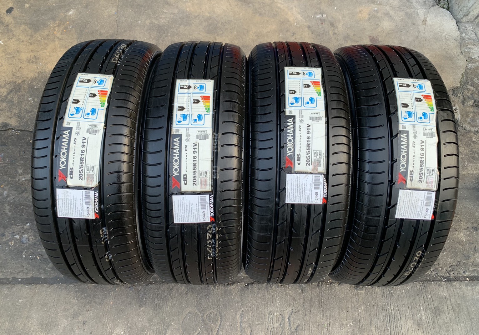 ล้อแม็ก 5รู100 ขอบ 16 สีดำปัดหน้าเงา พร้อมยางใหม่ 205-55-16 Yokohama ปี 20 สวยกริ๊บๆ ล้อแม็ก 5รู100 ขอบ 16 สีดำปัดหน้าเงา พร้อมยางใหม่ 205-55-16 Yokohama ปี 20 สวยกริ๊บๆ