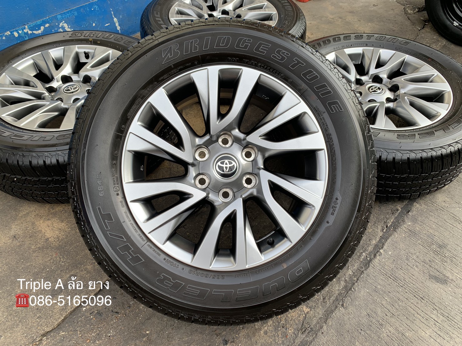ล้อแม็กป้ายแดง Toyota Fortuner รุ่นใหม่ล่าสุด ขอบ18 สีไฮเปอร์ พร้อมยางป้ายแดง 265-60-18 Bridgestone ปลายปี 20 ล้อแม็กป้ายแดง Toyota Fortuner รุ่นใหม่ล่าสุด ขอบ18 สีไฮเปอร์ พร้อมยางป้ายแดง 265-60-18 Bridgestone ปลายปี 20