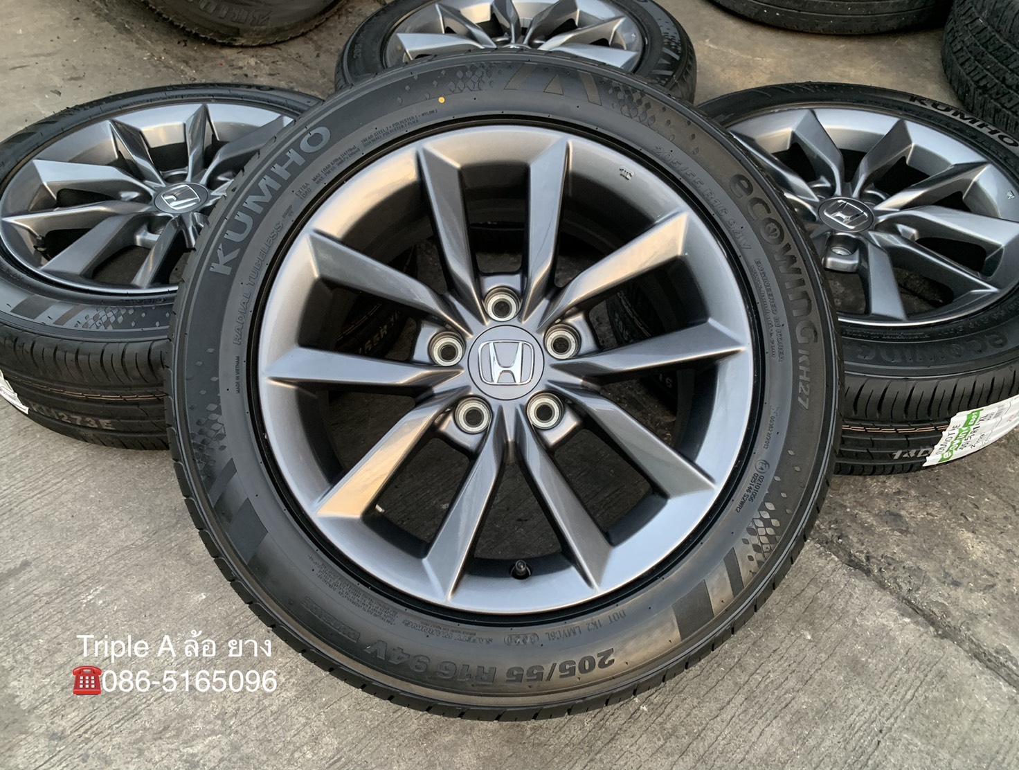 ล้อแม็กป้ายแดง Honda Civic FC รุ่นใหม่ล่าสุด ขอบ 16 สีเทากัน พร้อมยางใหม่ 205-55-16 KUMHO ปี 20 สวยก ล้อแม็กป้ายแดง Honda Civic FC รุ่นใหม่ล่าสุด ขอบ 16 สีเทากัน พร้อมยางใหม่ 205-55-16 KUMHO ปี 20 สวยก