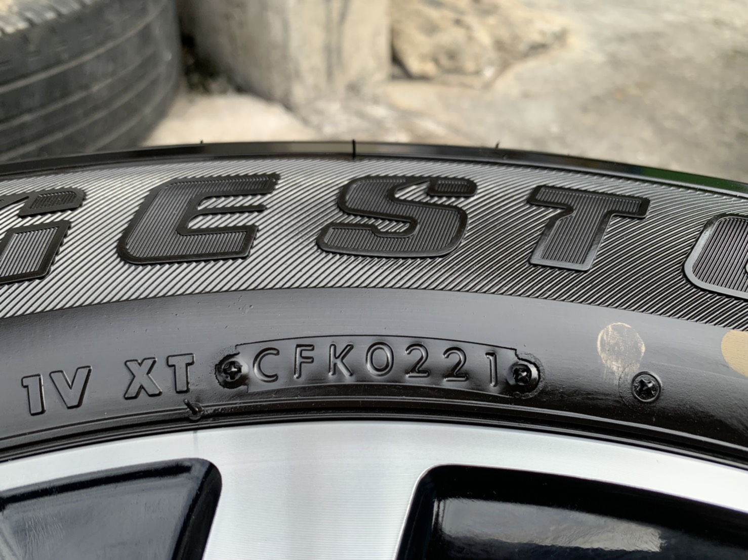 ล้อแม็กป้ายแดง Toyota Revo รุ่นใหม่ล่าสุด ขอบ 18 ดำหน้าเงา พร้อมยางป้ายแดง 265-60-18 Bridgestone ปี 21 สวยกริ๊บ ล้อแม็กป้ายแดง Toyota Revo รุ่นใหม่ล่าสุด ขอบ 18 ดำหน้าเงา พร้อมยางป้ายแดง 265-60-18 Bridgestone ปี 21 สวยกริ๊บ