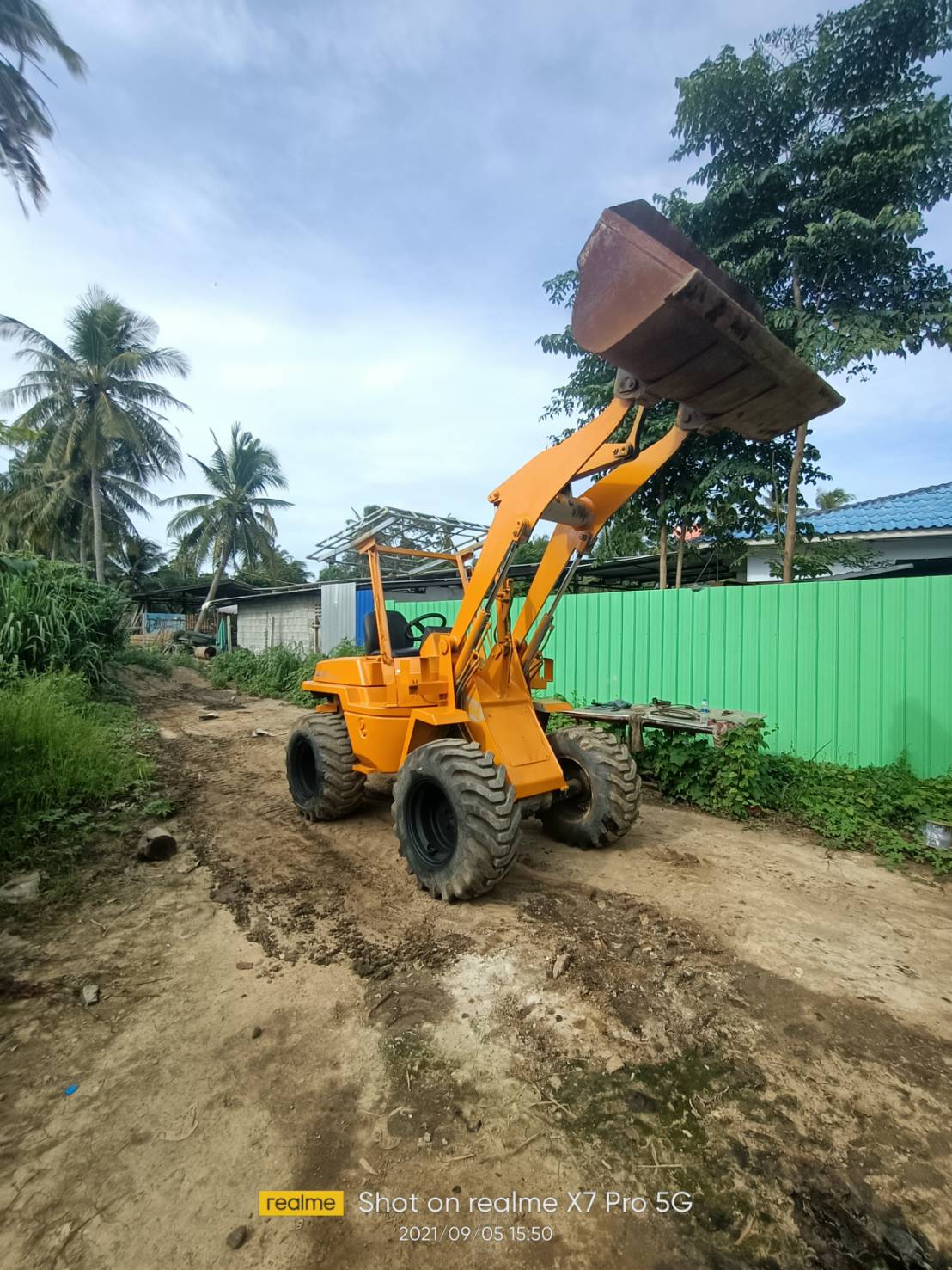 รถตักเอวอ่อน KOMATSU WA40-3