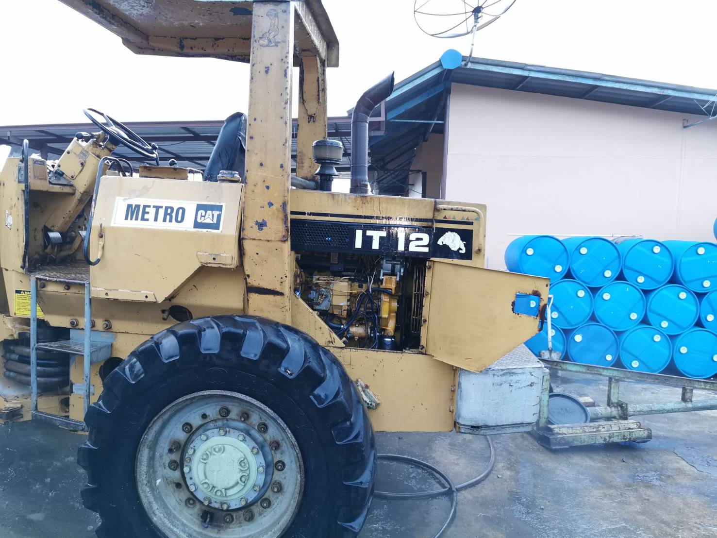 รถตักเอวอ่อน