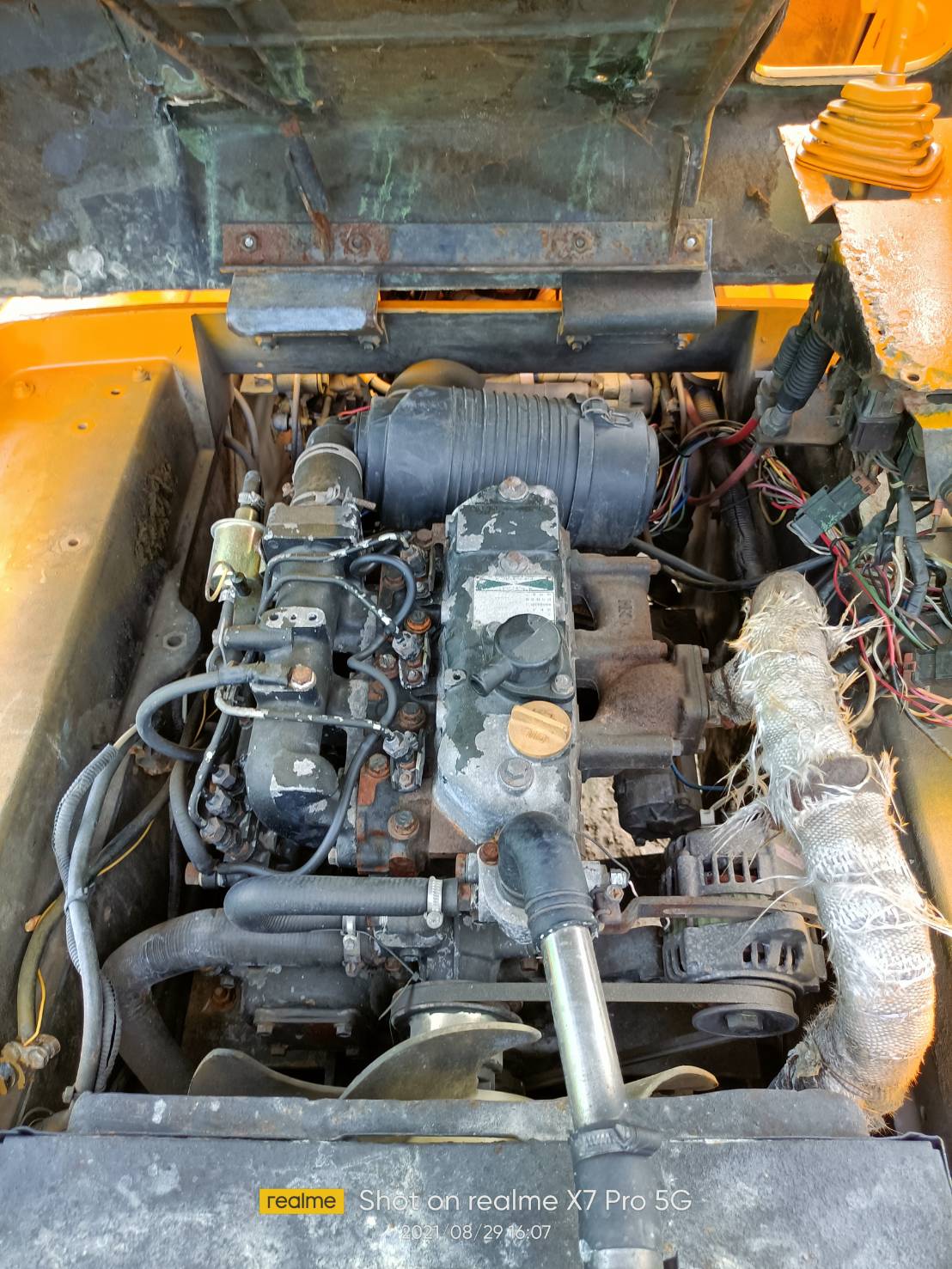 รถตักเอวอ่อน KOMATSU WA40-3