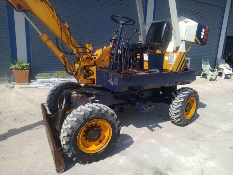 ขายKomatsu PW20
