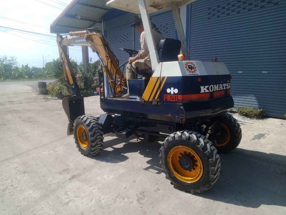 ขายKomatsu PW20