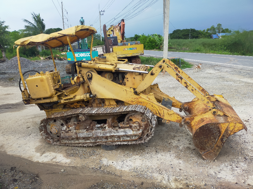 ขายรถตัก komutsu ยกคันหรือแยกอะไหล่