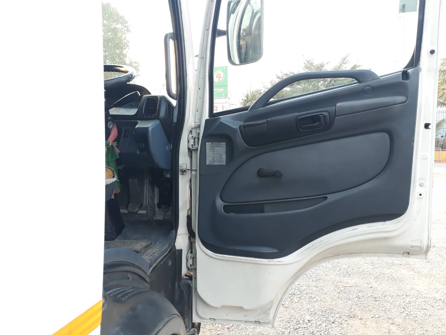 ขายรถบรรทุก6ล้อ Hino Mega fg1j 212 แรงม้า ปี46 และปี48 (2คัน)