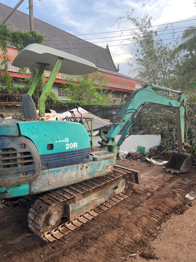 ขายแบคโฮ komatsu Pc 20 r โทร 063-562-9535
