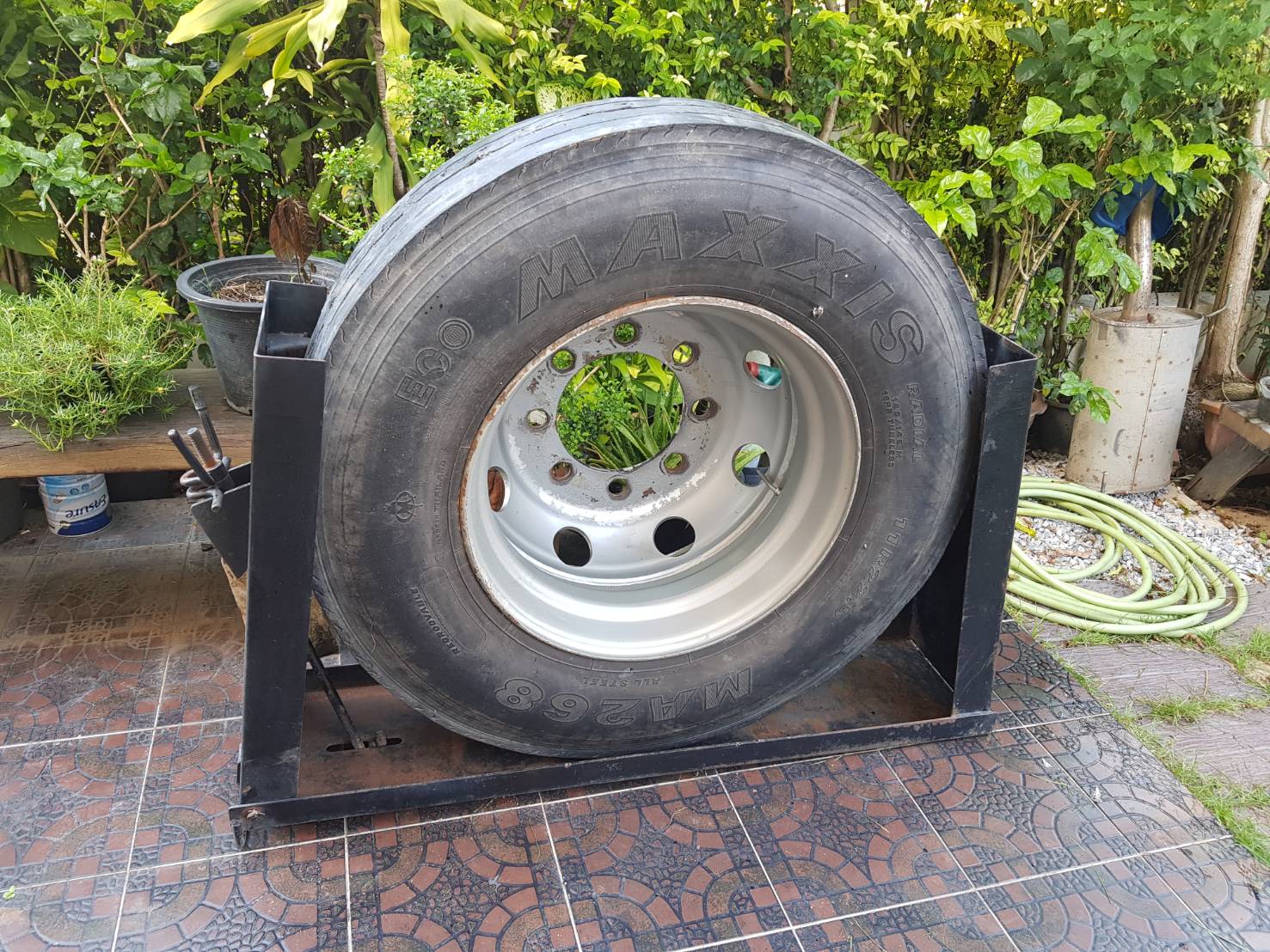 ที่ใส่ยางอะไหล่ Hino 500 ที่ใส่ยางอะไหล่ Hino 500