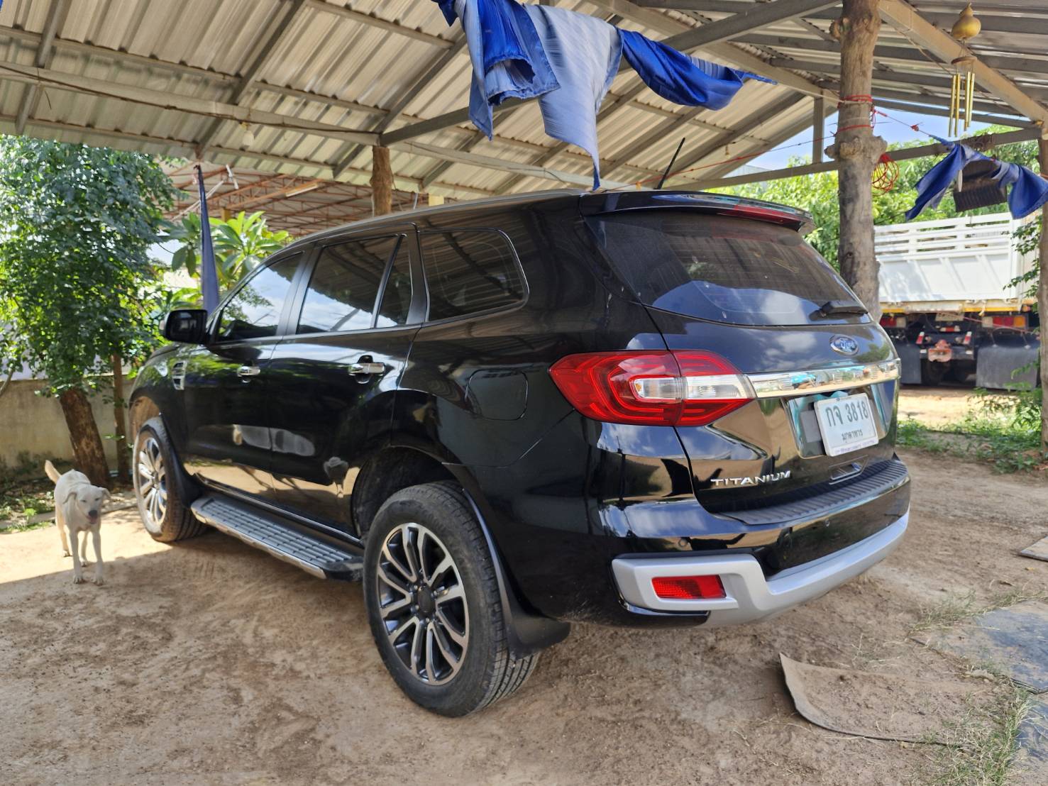 2018 Ford EVEREST 2.0 (ปี 2018) Titanium SUV เกียร์ ออโต้AT รถบ้าน ใช้เอง ราคาต่อรองได้ รถอยู่มุกดาหาร