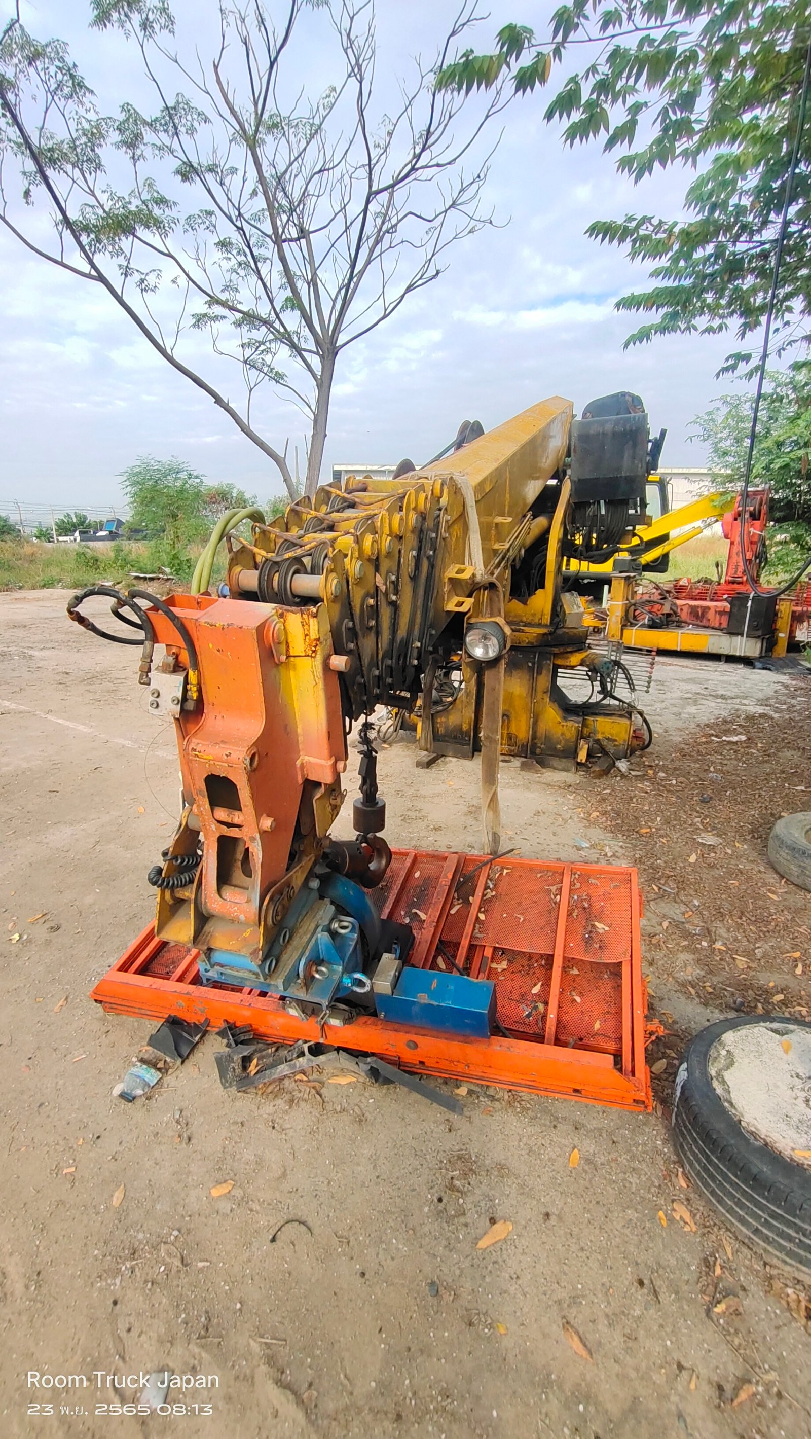 เครนกระเช้า28ม.7ท่อน,รีโมท4ขา 2.9ตัน เครนกระเช้า28ม.7ท่อน,รีโมท4ขา 2.9ตัน