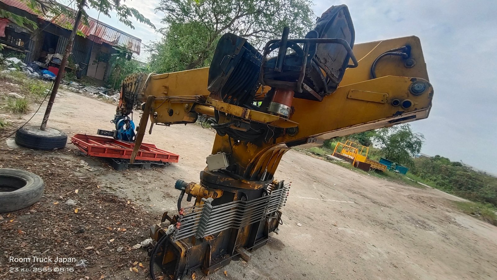 เครนกระเช้า28ม.7ท่อน,รีโมท4ขา 2.9ตัน เครนกระเช้า28ม.7ท่อน,รีโมท4ขา 2.9ตัน