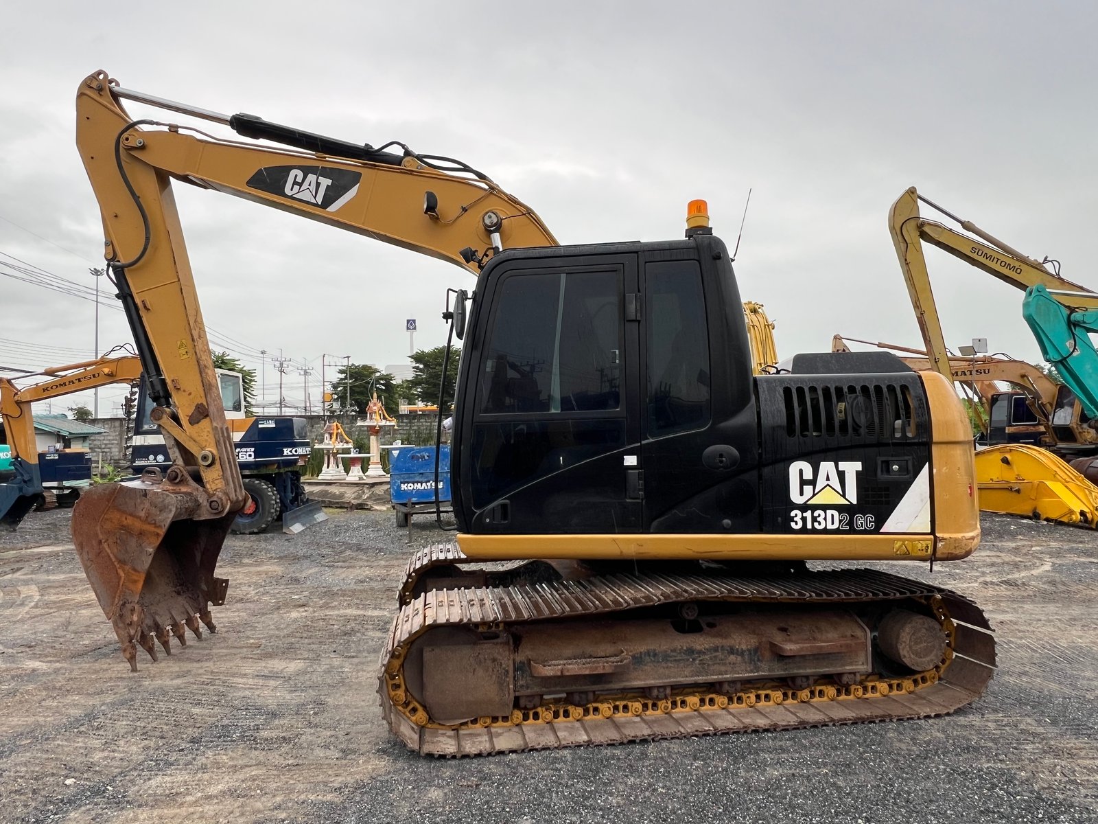 ขายครับ CAT313D2สภาพสวย รถออกศูนย์ไทย สภาพพร้อมใช้งาน ขายครับ CAT313D2สภาพสวย รถออกศูนย์ไทย สภาพพร้อมใช้งาน