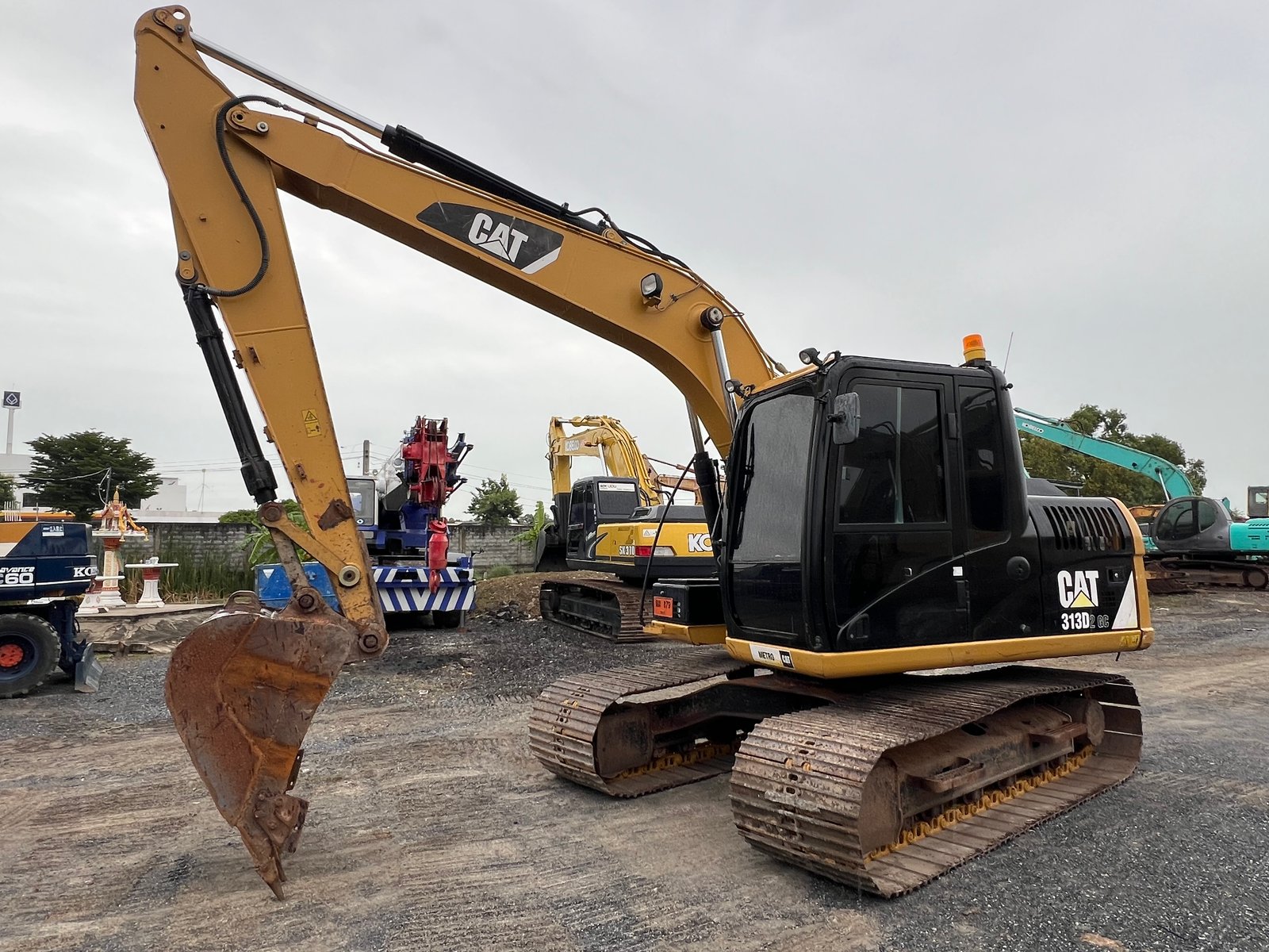 ขายครับ CAT313D2สภาพสวย รถออกศูนย์ไทย สภาพพร้อมใช้งาน