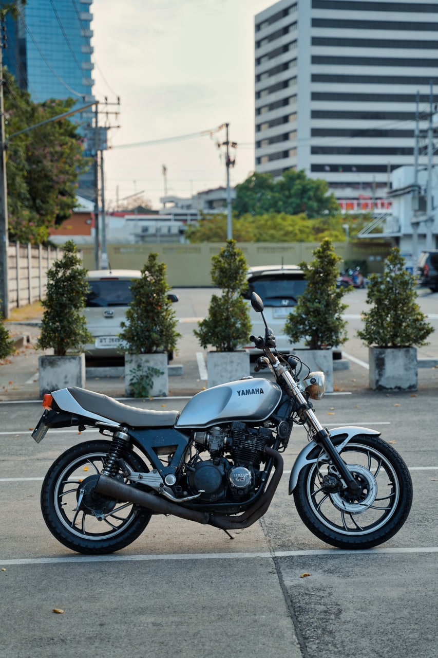 ขาย Yamaha XJ750 ปี 1985 ขาย Yamaha XJ750 ปี 1985