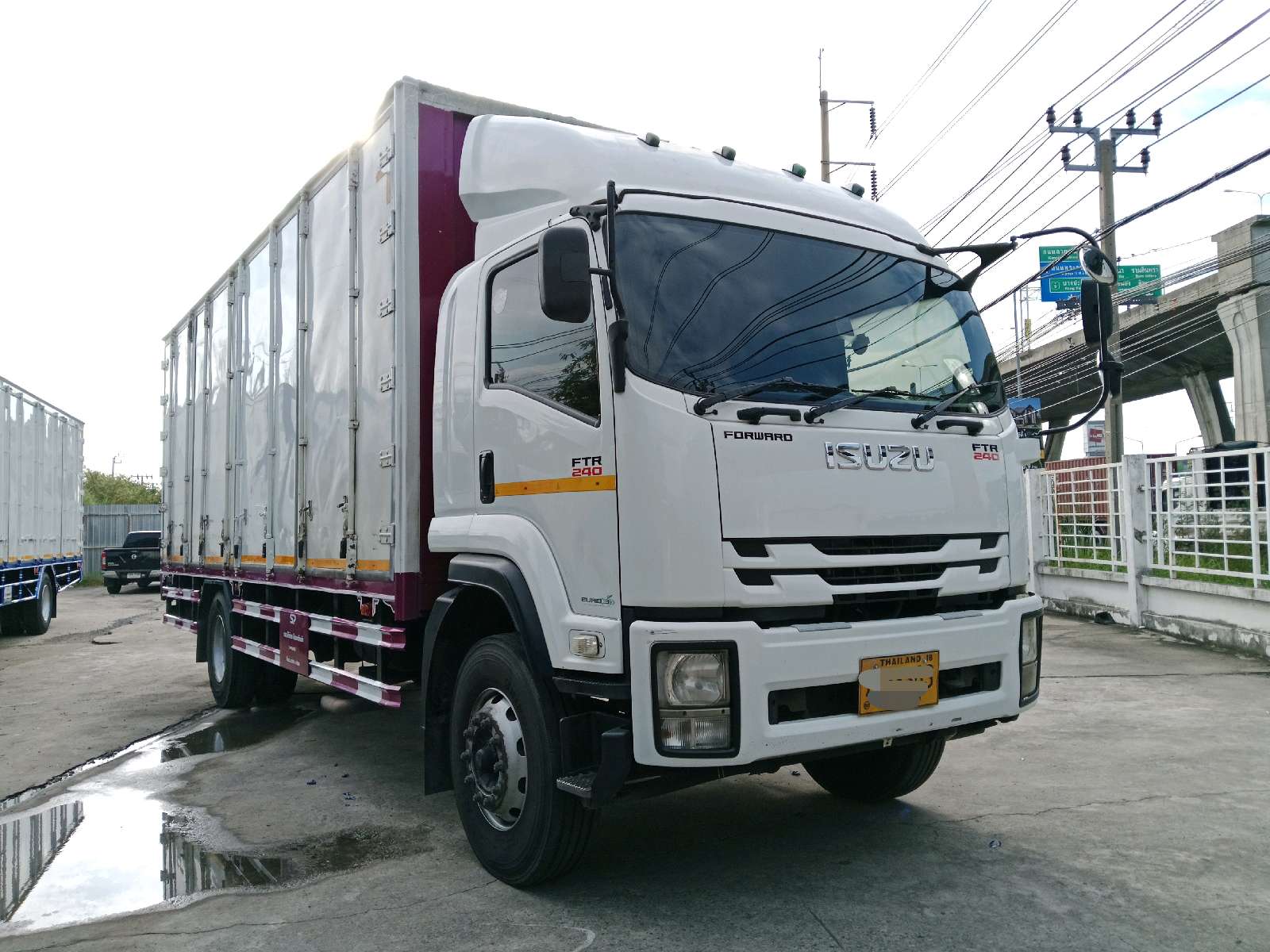 ISUZU FTR 240 ปี 2561ตู้แห้งยาว 7.60 เมตรสนใจติดต่อสอบถาม081-482-5911 พิมพ์ใจ061-718-4111 ตั๊ก ISUZU FTR 240 ปี 2561ตู้แห้งยาว 7.60 เมตรสนใจติดต่อสอบถาม081-482-5911 พิมพ์ใจ061-718-4111 ตั๊ก
