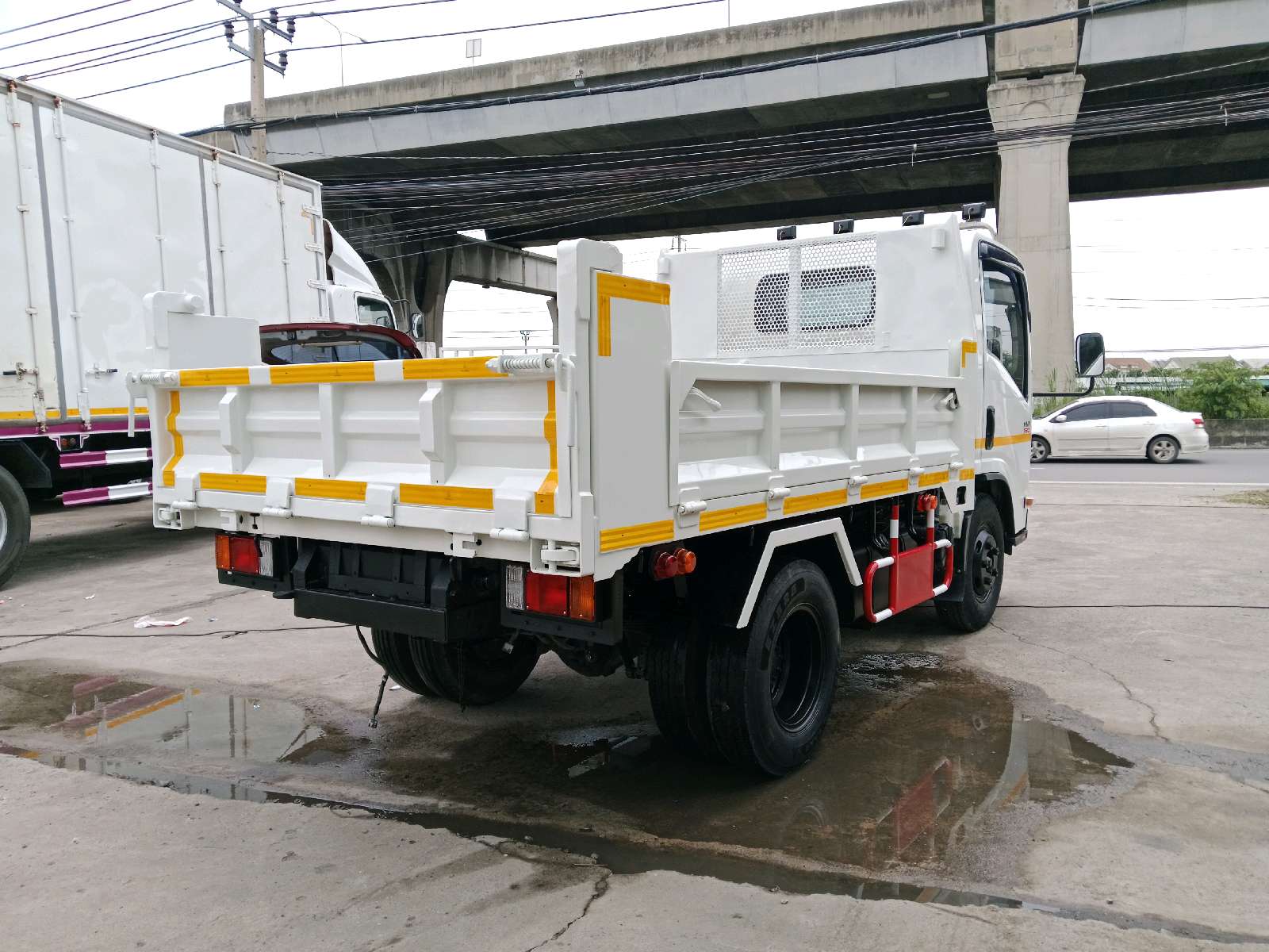 ISUZU NMR 130 ปี 2563สภาพสวย พร้อมใช้งานสนใจติดต่อสอบถาม081-48-25911 พิมพ์ใจ061-718-4111 ตั๊ก