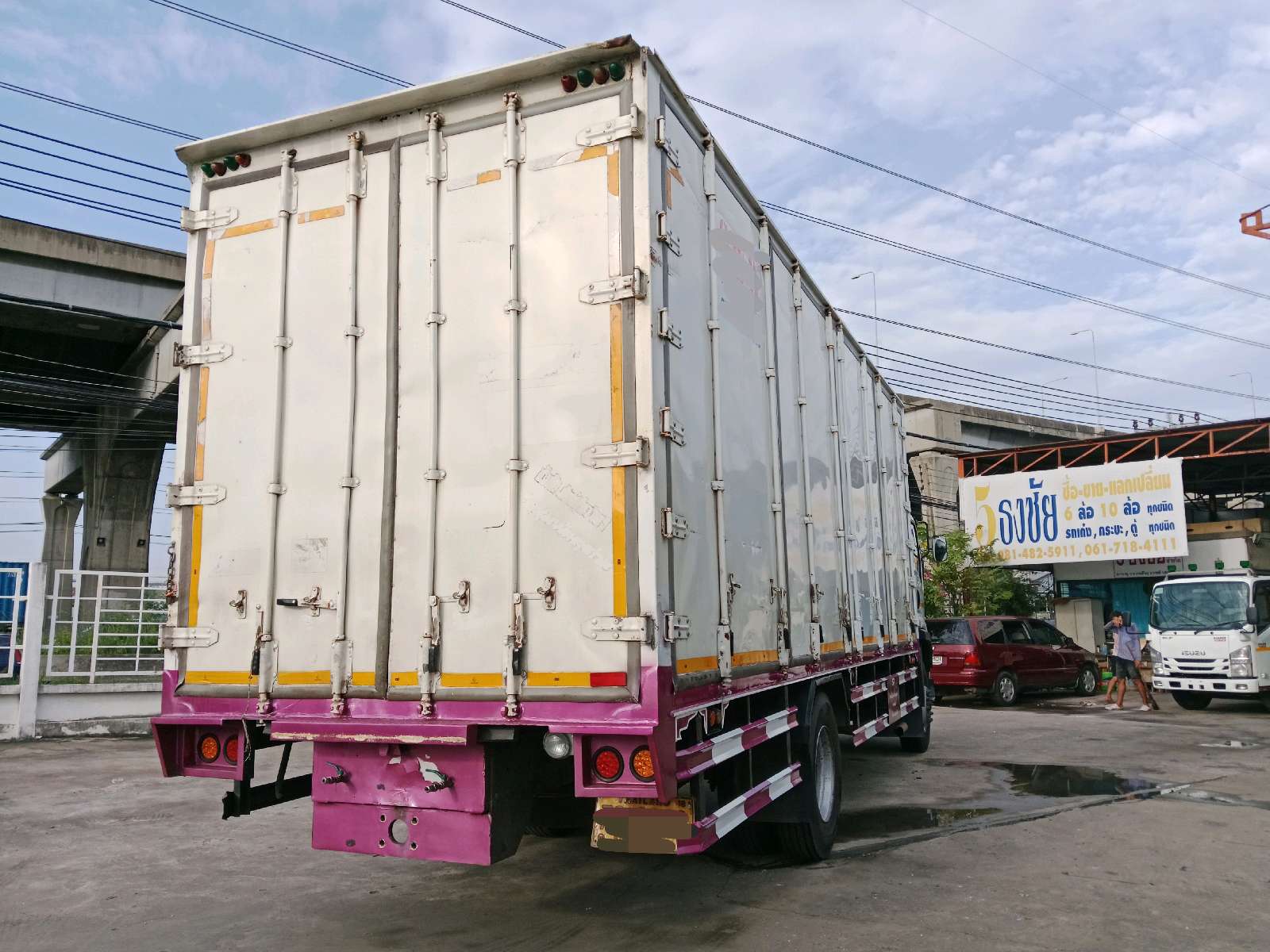 ISUZU FTR 240 ปี 2561ตู้แห้งยาว 7.60 เมตรสนใจติดต่อสอบถาม081-482-5911 พิมพ์ใจ061-718-4111 ตั๊ก ISUZU FTR 240 ปี 2561ตู้แห้งยาว 7.60 เมตรสนใจติดต่อสอบถาม081-482-5911 พิมพ์ใจ061-718-4111 ตั๊ก